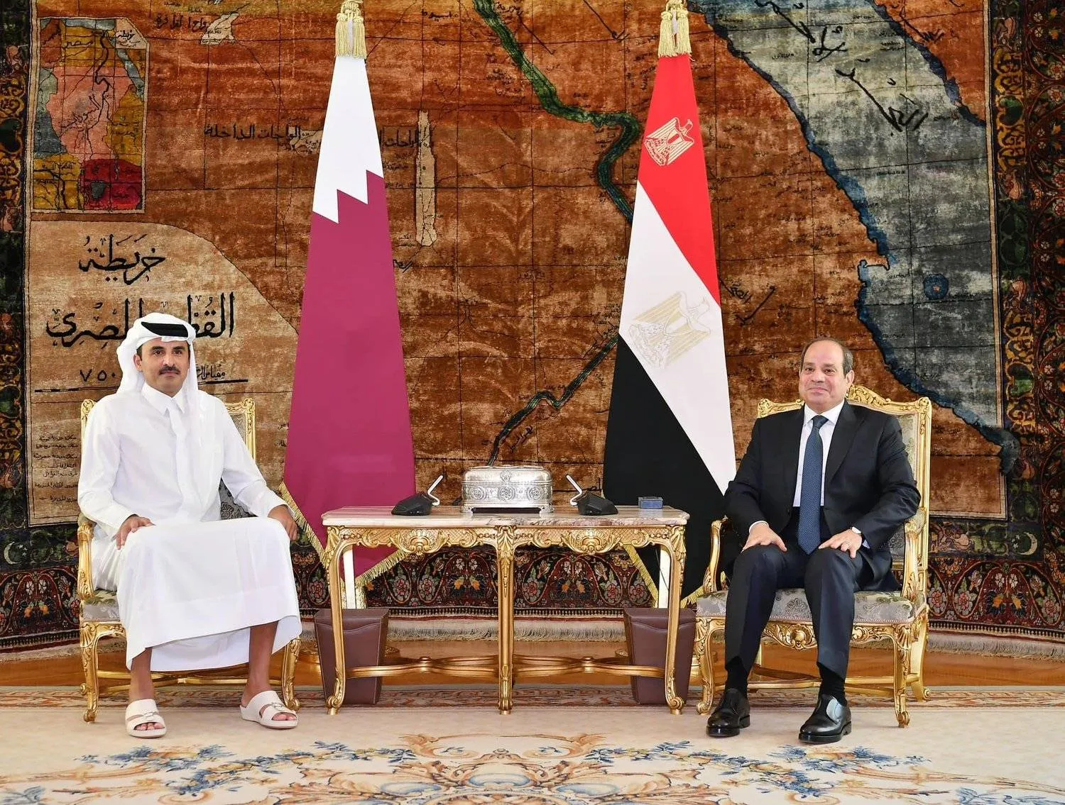 Egyptian President Abdel Fattah El-Sisi and the Emir of Qatar, Sheikh Tamim bin Hamad Al Thani (Egyptian Presidency)