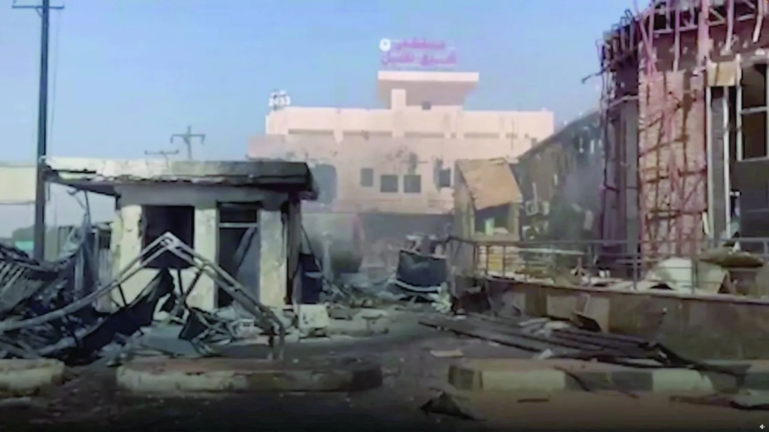 تدمير مستشفى شرق النيل بالخرطوم في قصف جوي (أرشيفية: رويترز)