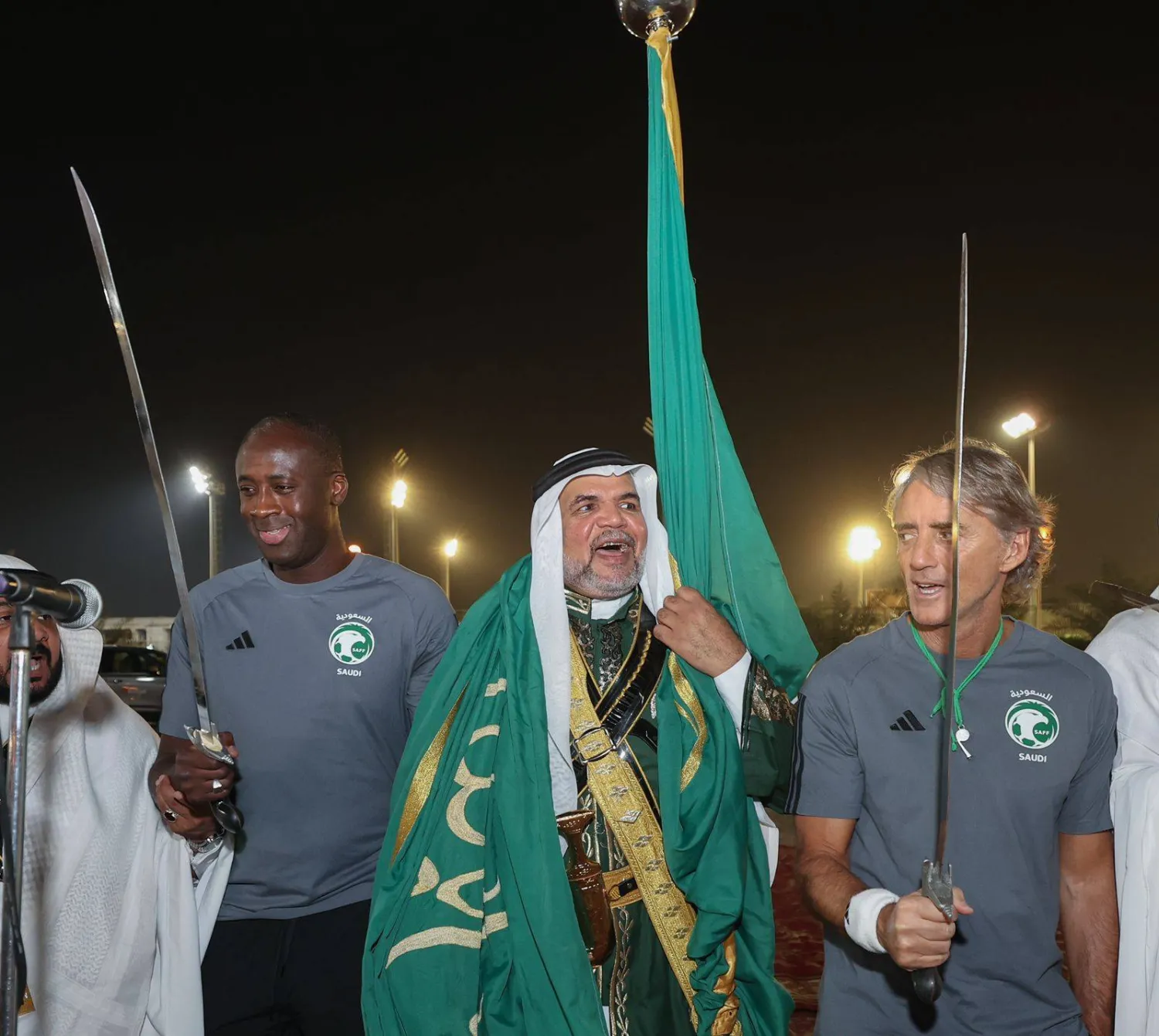 استقبال رسمي للأخضر قبل تدشين تدريباته (الشرق الأوسط)