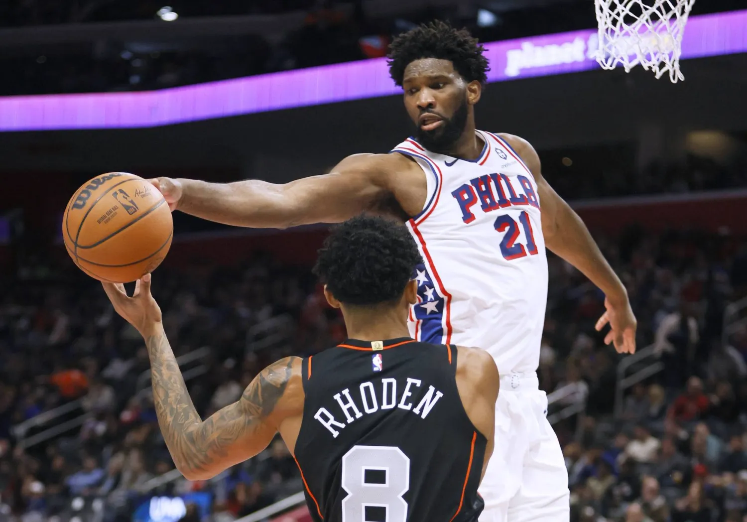 فيلادلفيا حصد الانتصار رافعاً غلته إلى ثمانية متتالية (أ.ب)