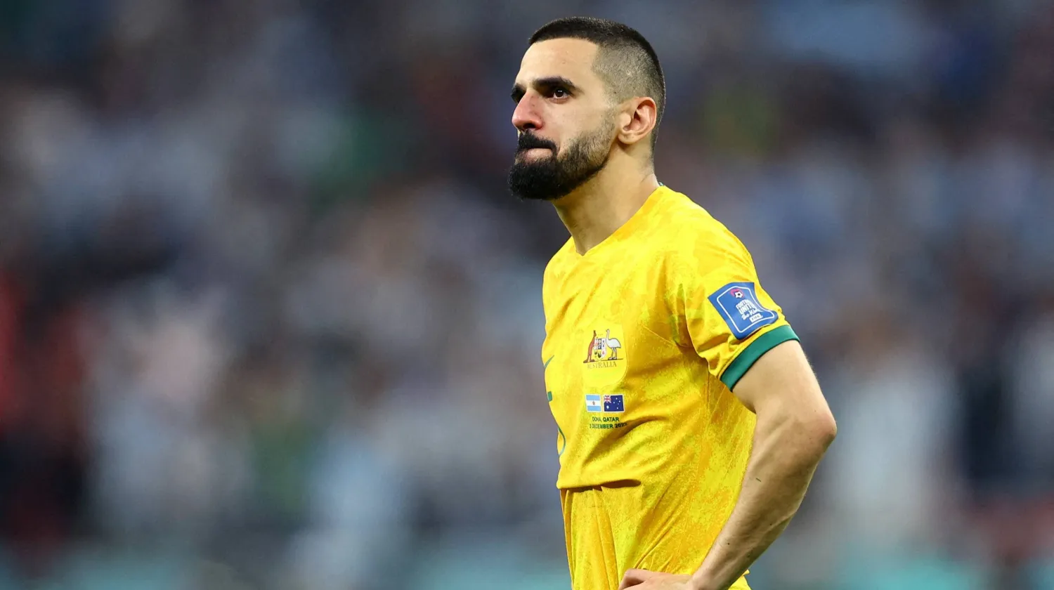 المدافع الأسترالي عزيز بهيتش (رويترز)