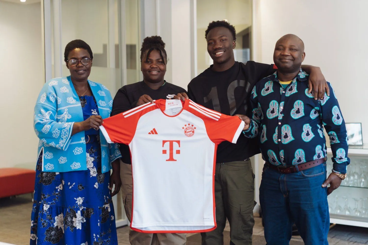 الأسترالي نستروي إيرانكوندا انضم للبايرن بعقد طويل الأمد (منصة إكس)