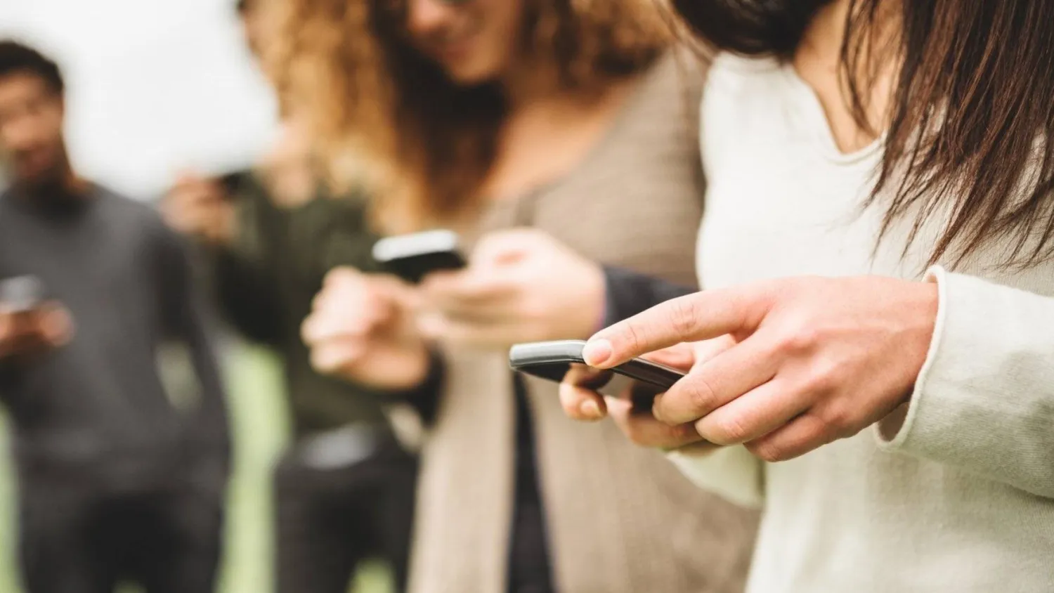 الإدمان على الهواتف الجوالة (بابليك دومين)