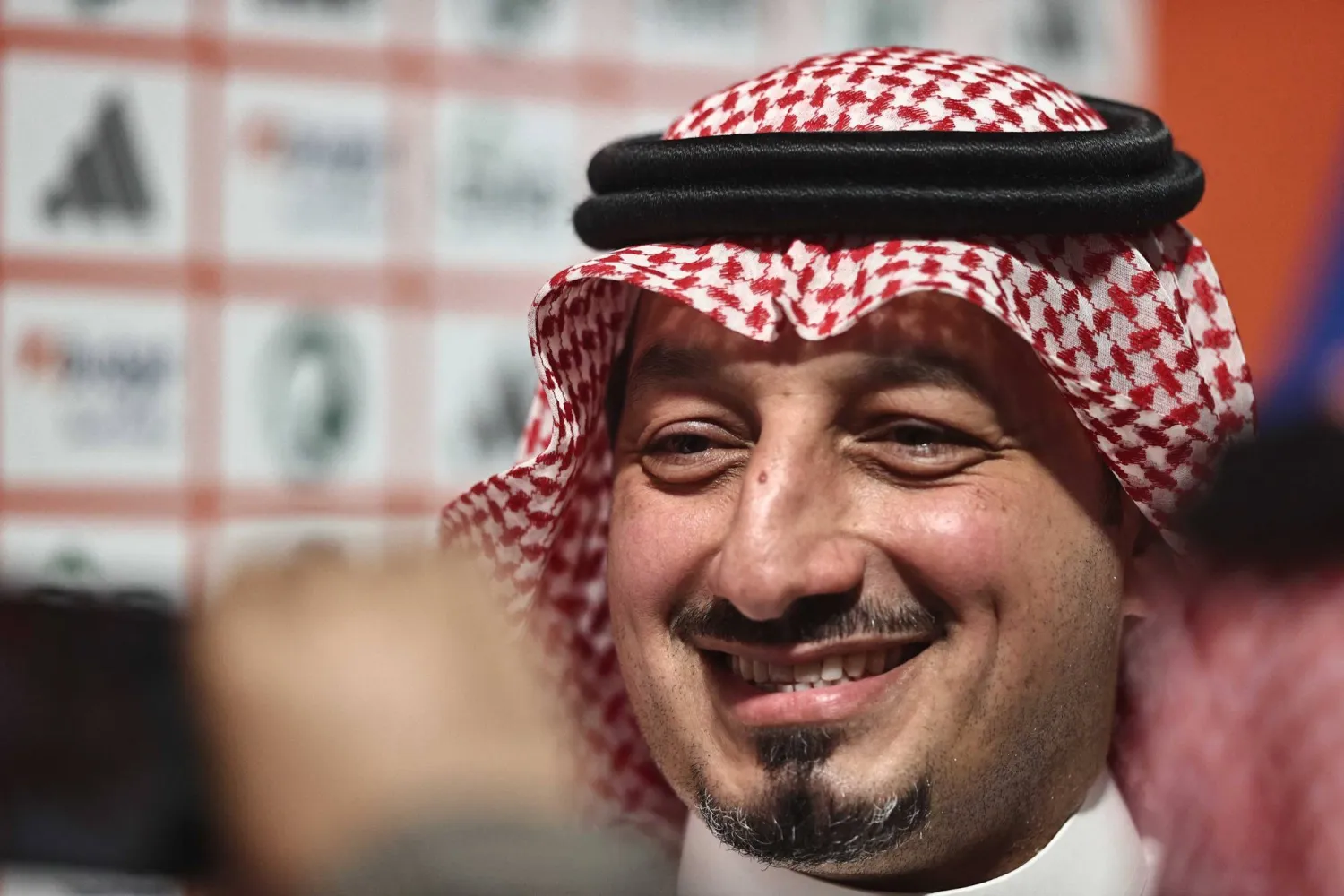 المسحل خلال لقائه بالإعلاميين (تصوير: عيسى الدبيسي)