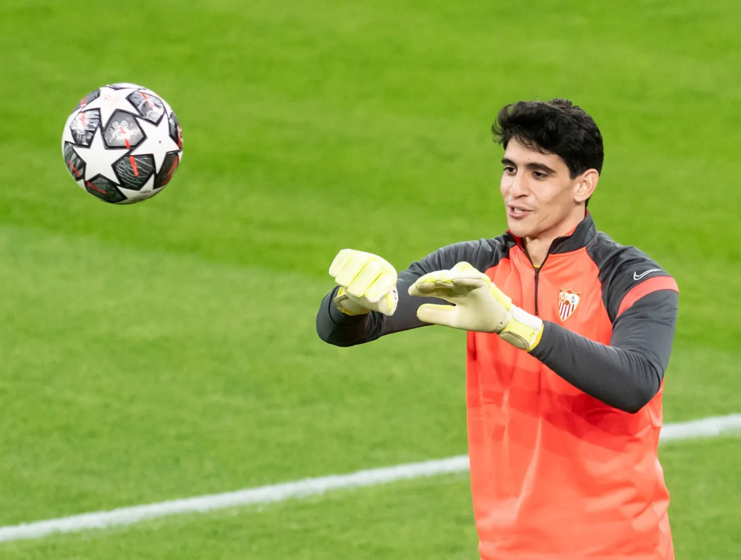 ياسين بونو حارس الهلال السعودي (د.ب.أ)