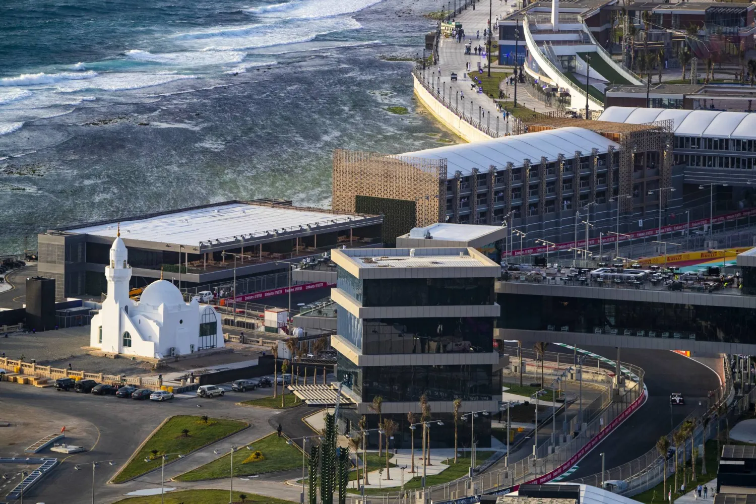 حلبة كورنيش جدة تحتضن مهرجان فيراري (الشرق الأوسط)