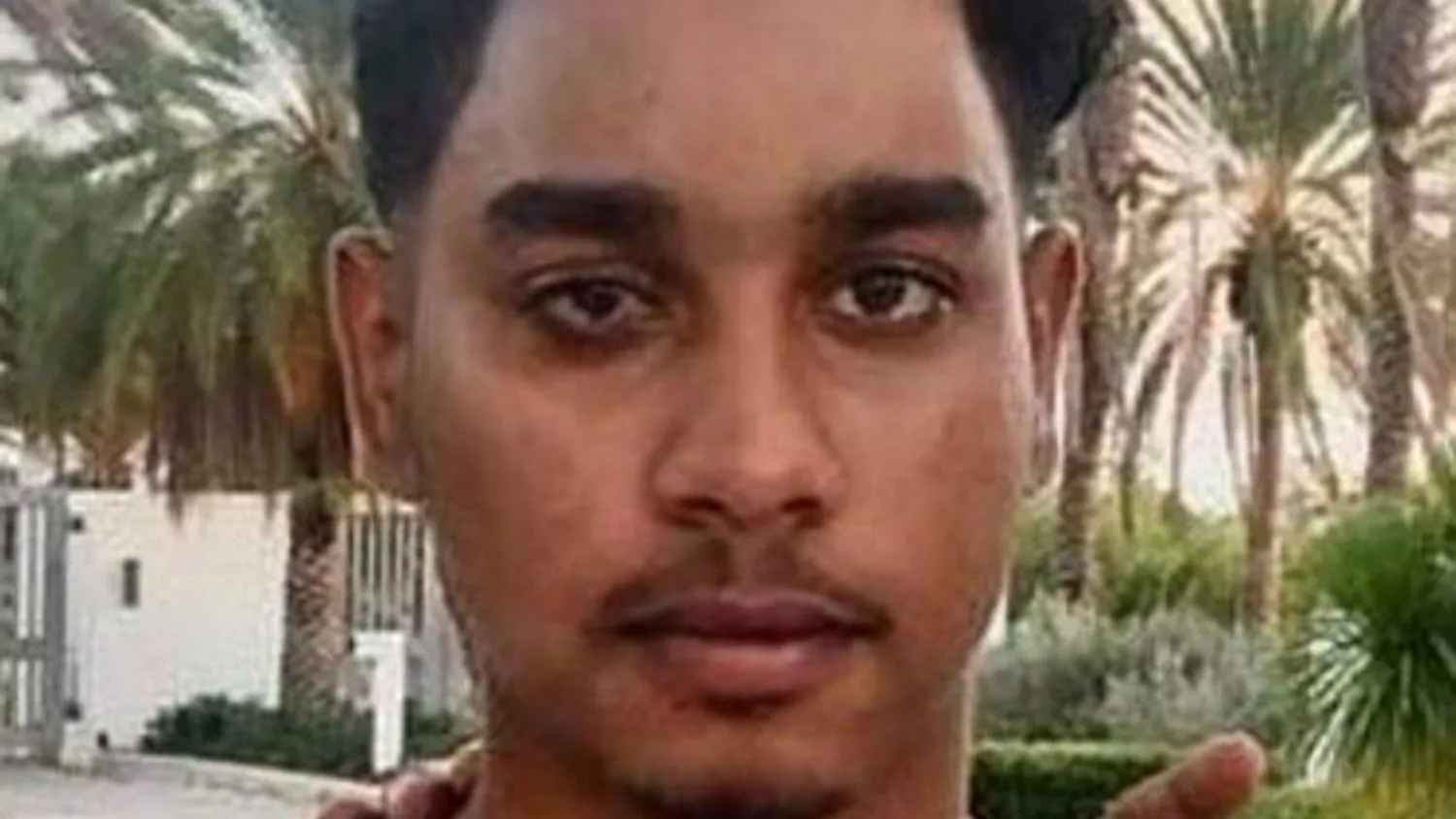 الشاب شون سيساهاي قتل طعناً على يد صبيين يبلغان 12 عاماً (West Midlands Police)