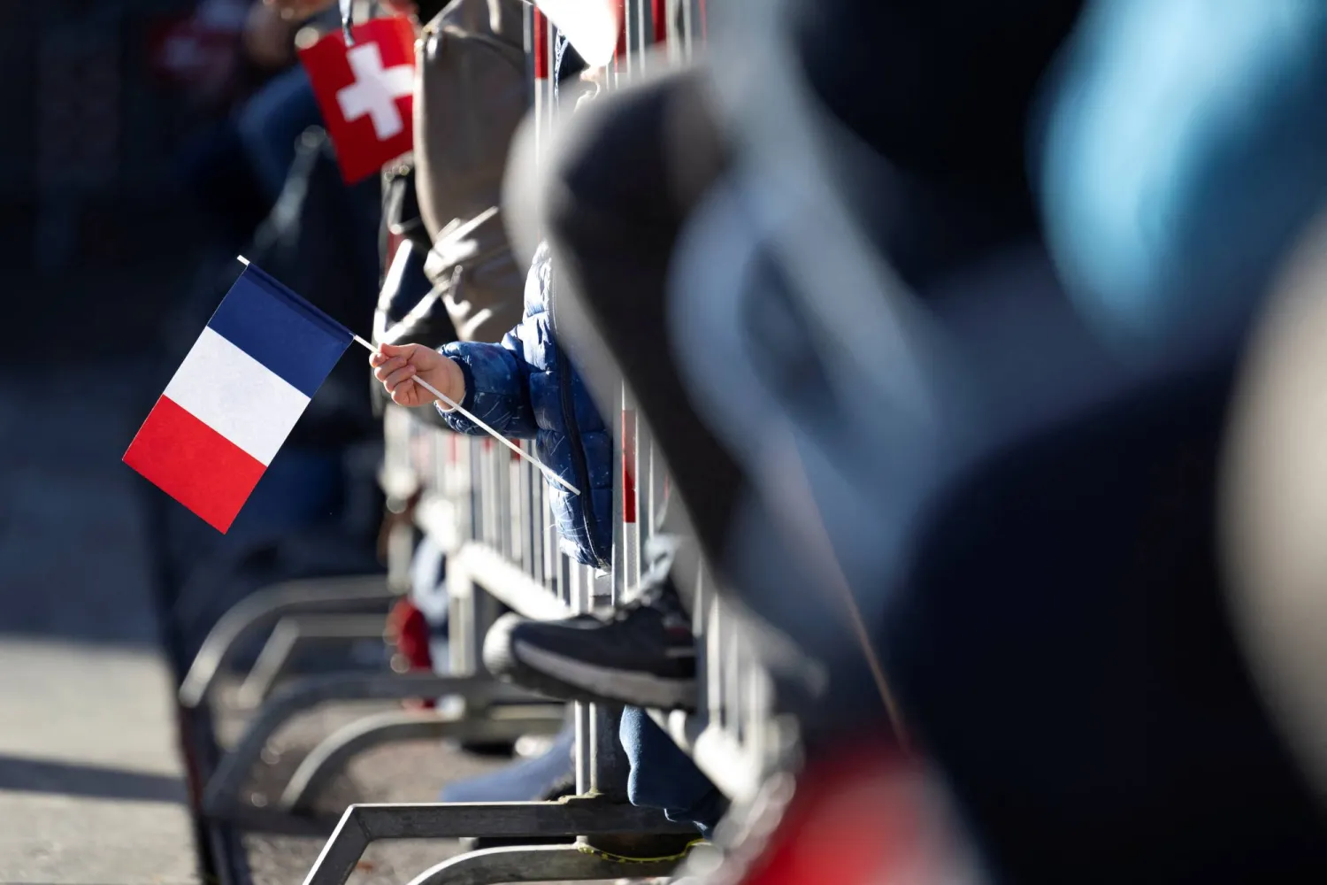 علم فرنسا (رويترز)