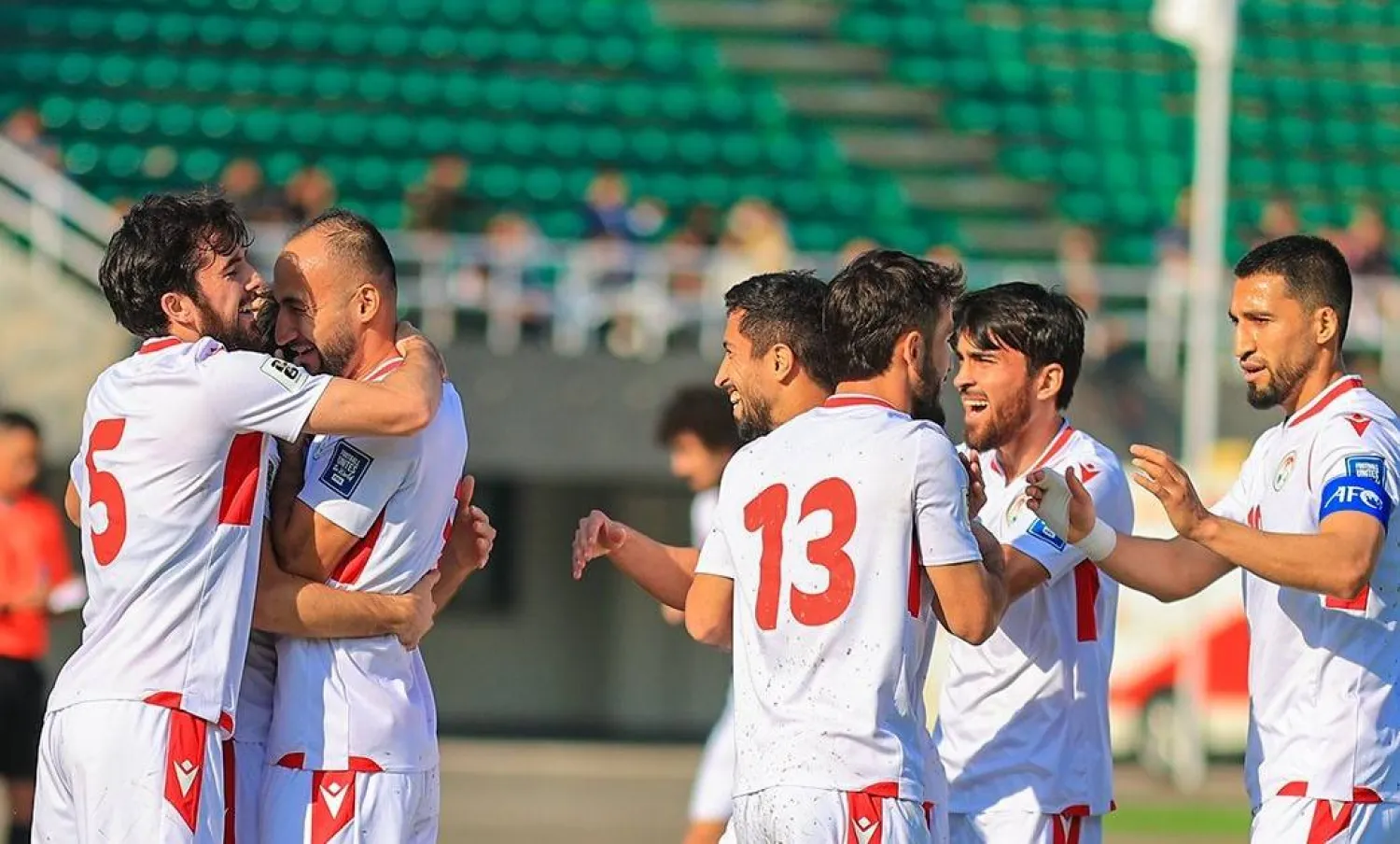 فرحة لاعبي طاجيكستان بسداسيتهم في باكستان (الاتحاد الآسيوي)