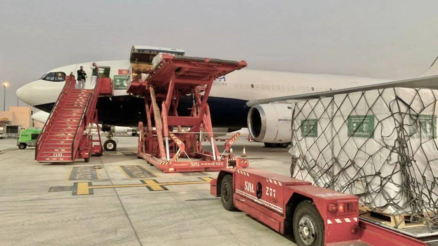 One of the relief planes carrying food and shelter supplies (KSRelief)
