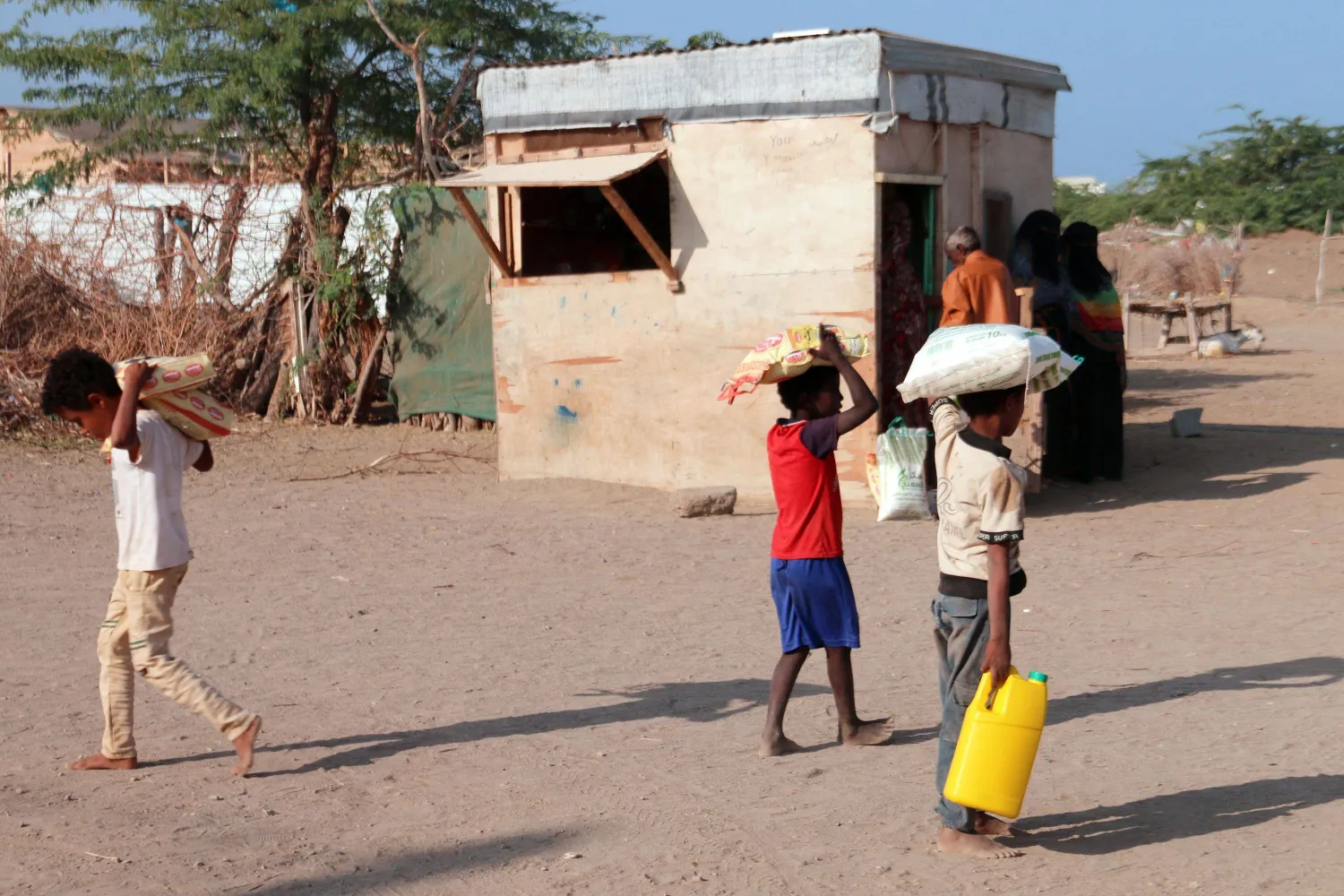 أدت الحرب التي فجرها الحوثيون إلى أزمة إنسانية غير مسبوقة في اليمن (أ.ف.ب)