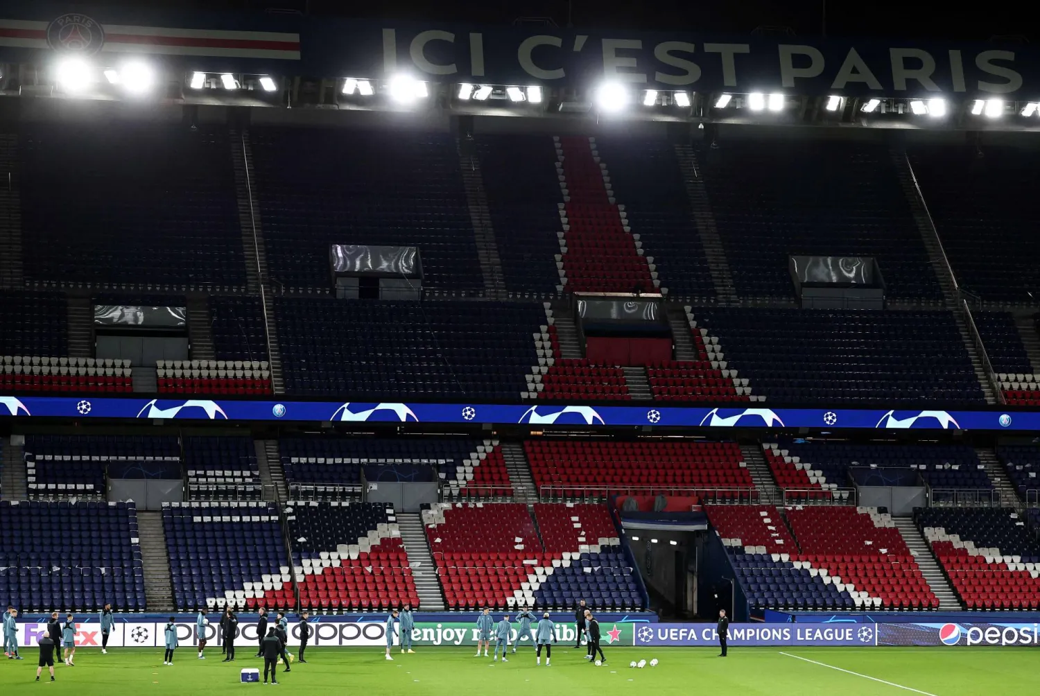 كرة القدم الأوروبية شهدت موجة من العنف بين الجماهير في الأسابيع الأخيرة (أ.ف.ب)