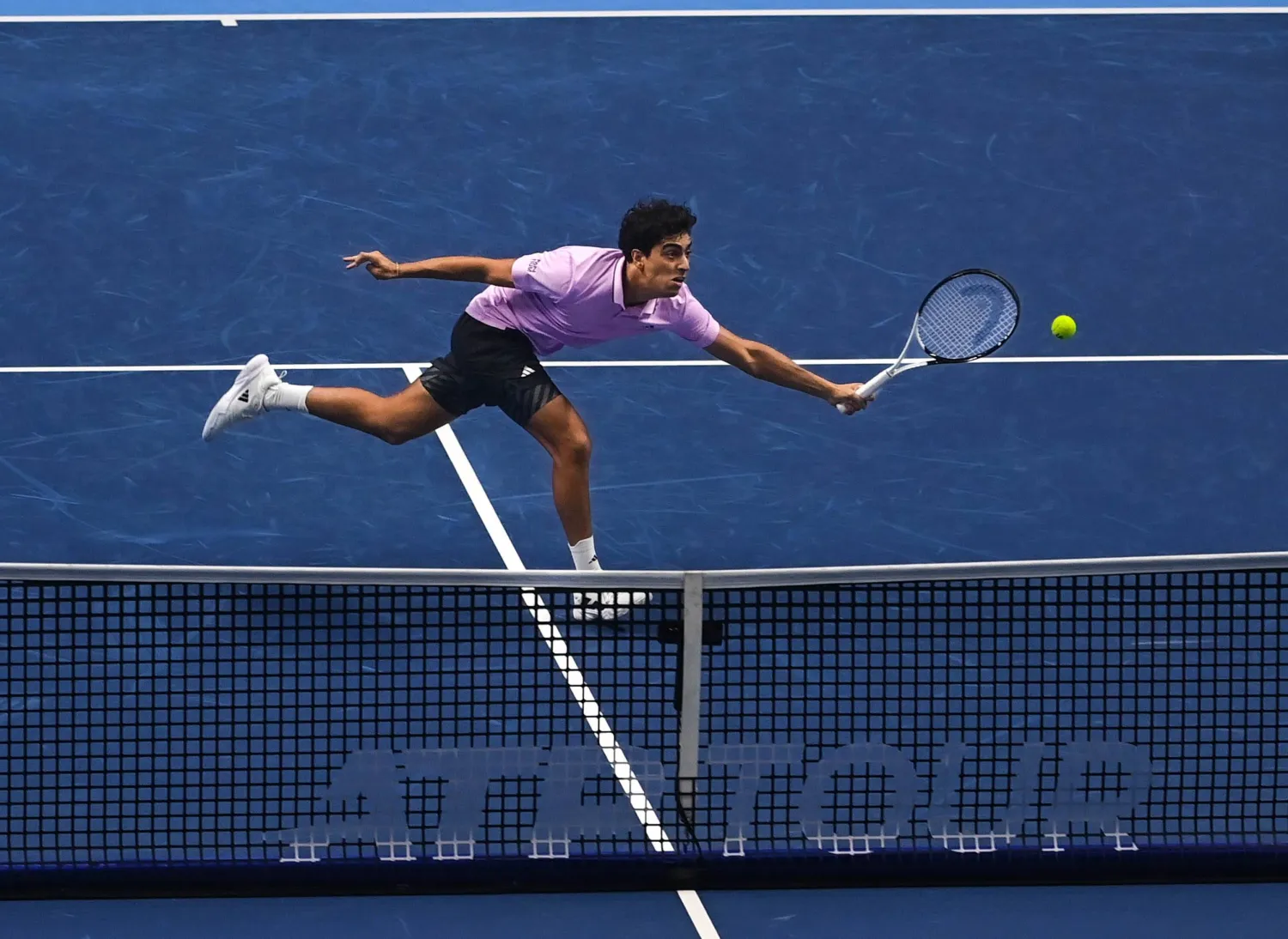 شلباية خسر معركة البداية في البطولة (تصوير: علي خمج)