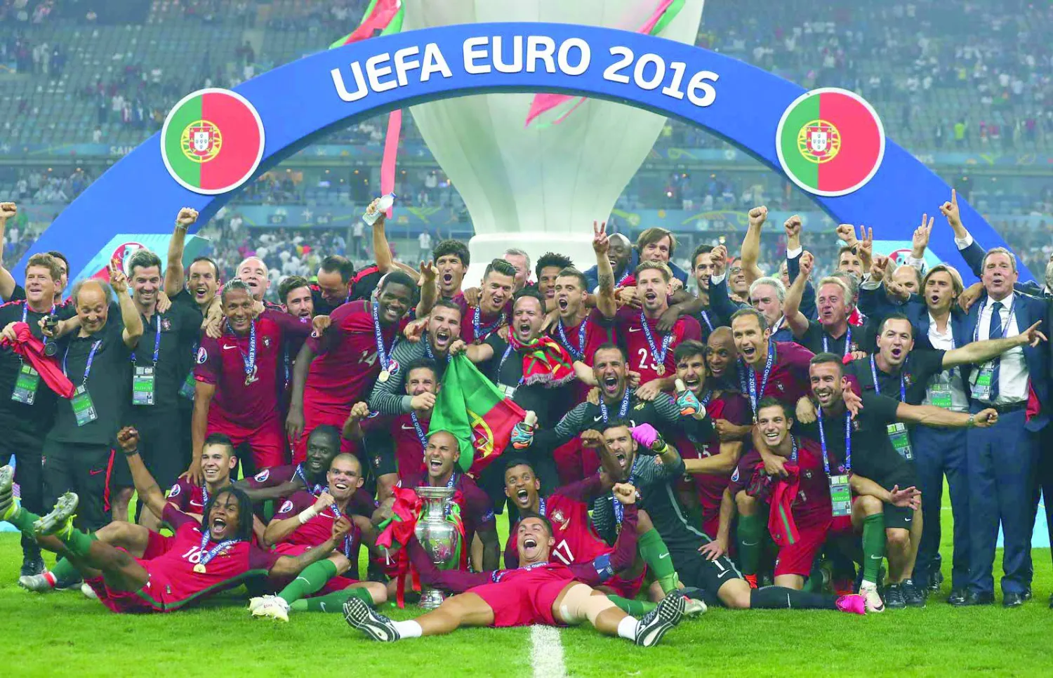 الأسلوب الذي يعتمد على توليفة من التنظيم الدفاعي الهائل وعدم المجازفة قاد البرتغال للفوز بـ«يورو 2016» (غيتي)