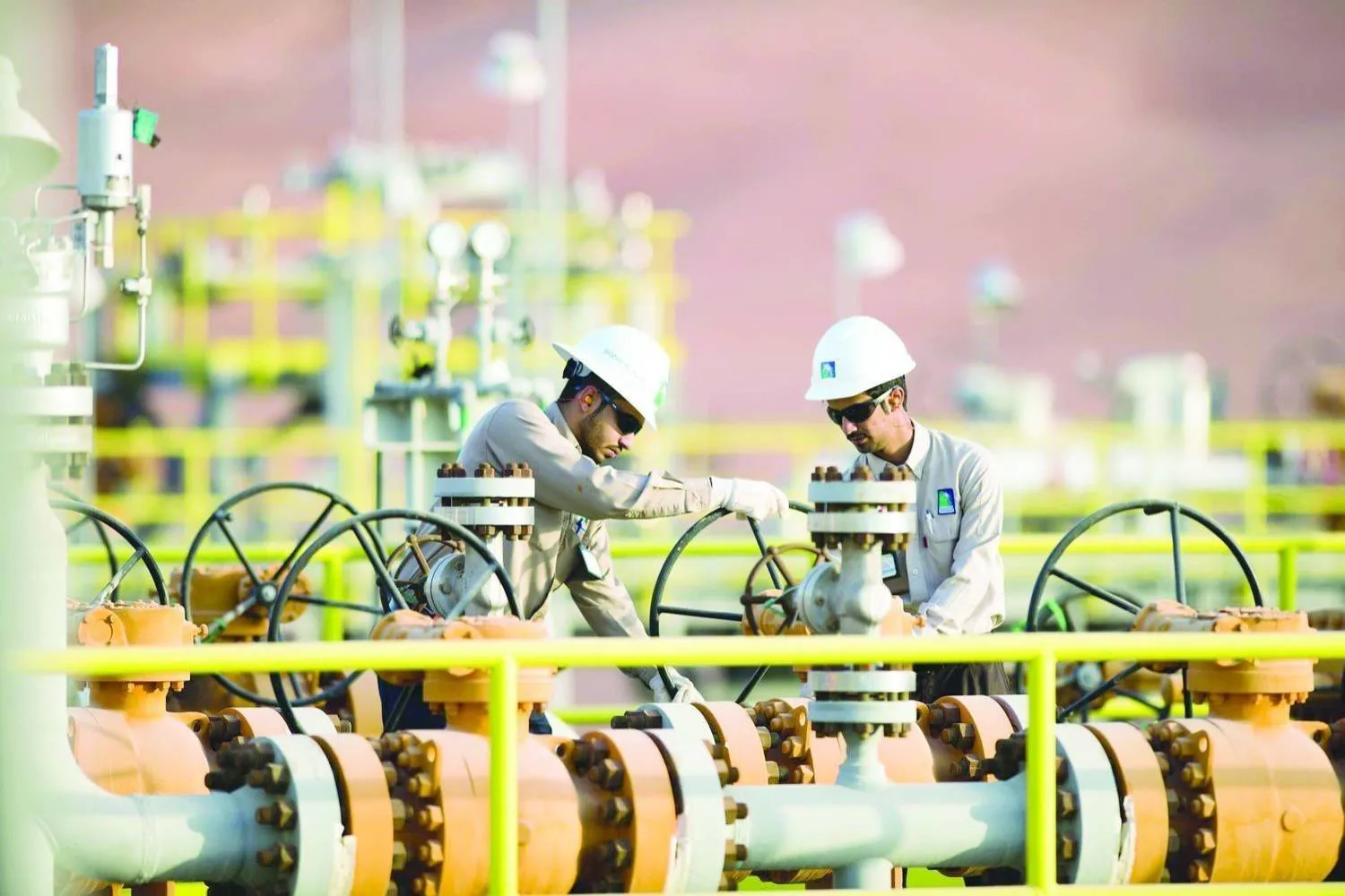 The Kingdom’s production will be approximately nine million barrels per day until the end of March 2024.  (Asharq Al-Awsat)