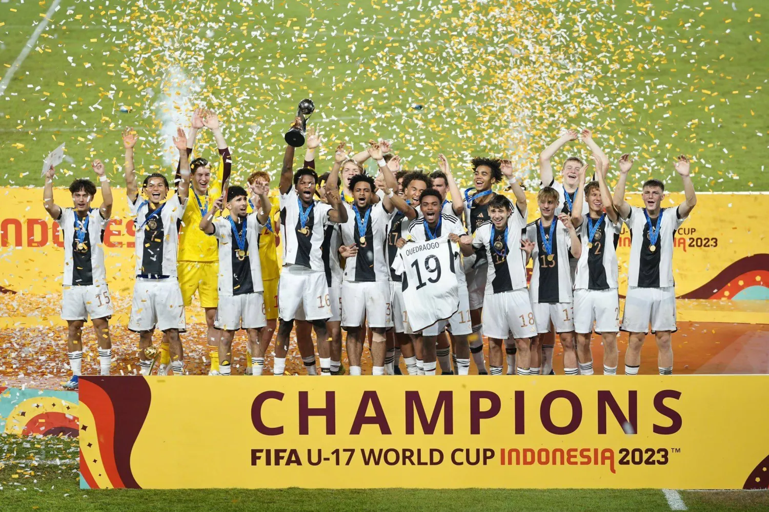 الاتحاد الدولي لكرة القدم كشف عن هوية الفائزين في مونديال الناشئين (فيفا)