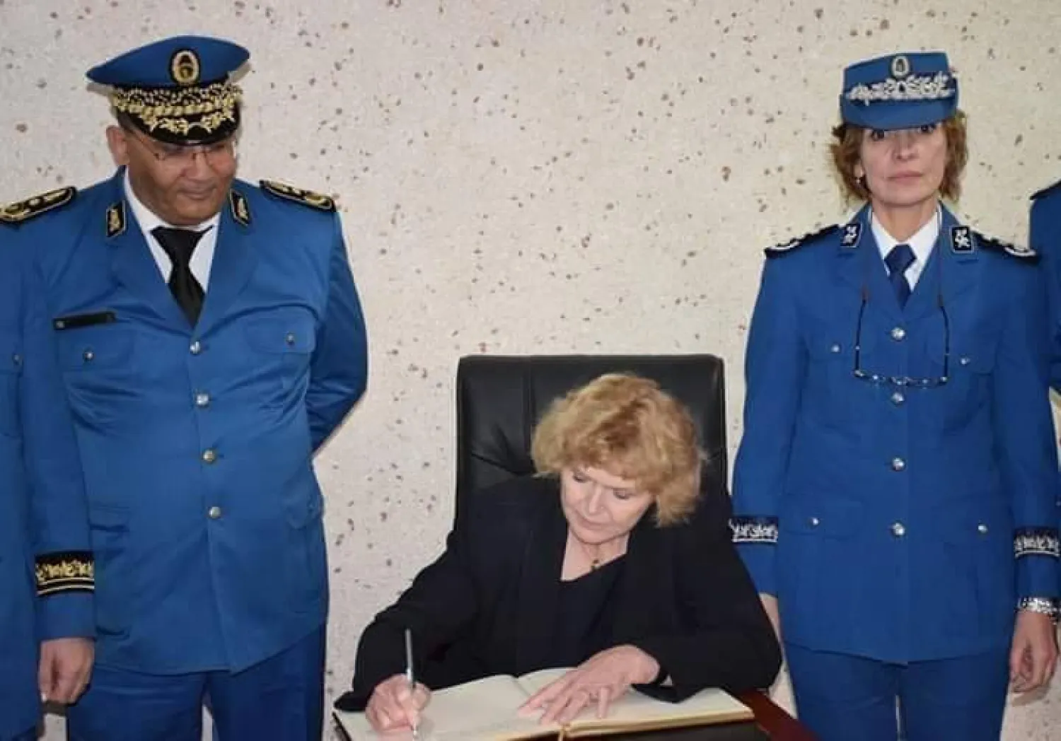 ميري لاولور خلال وجودها بمديرية الشرطة (الشرطة الجزائرية)