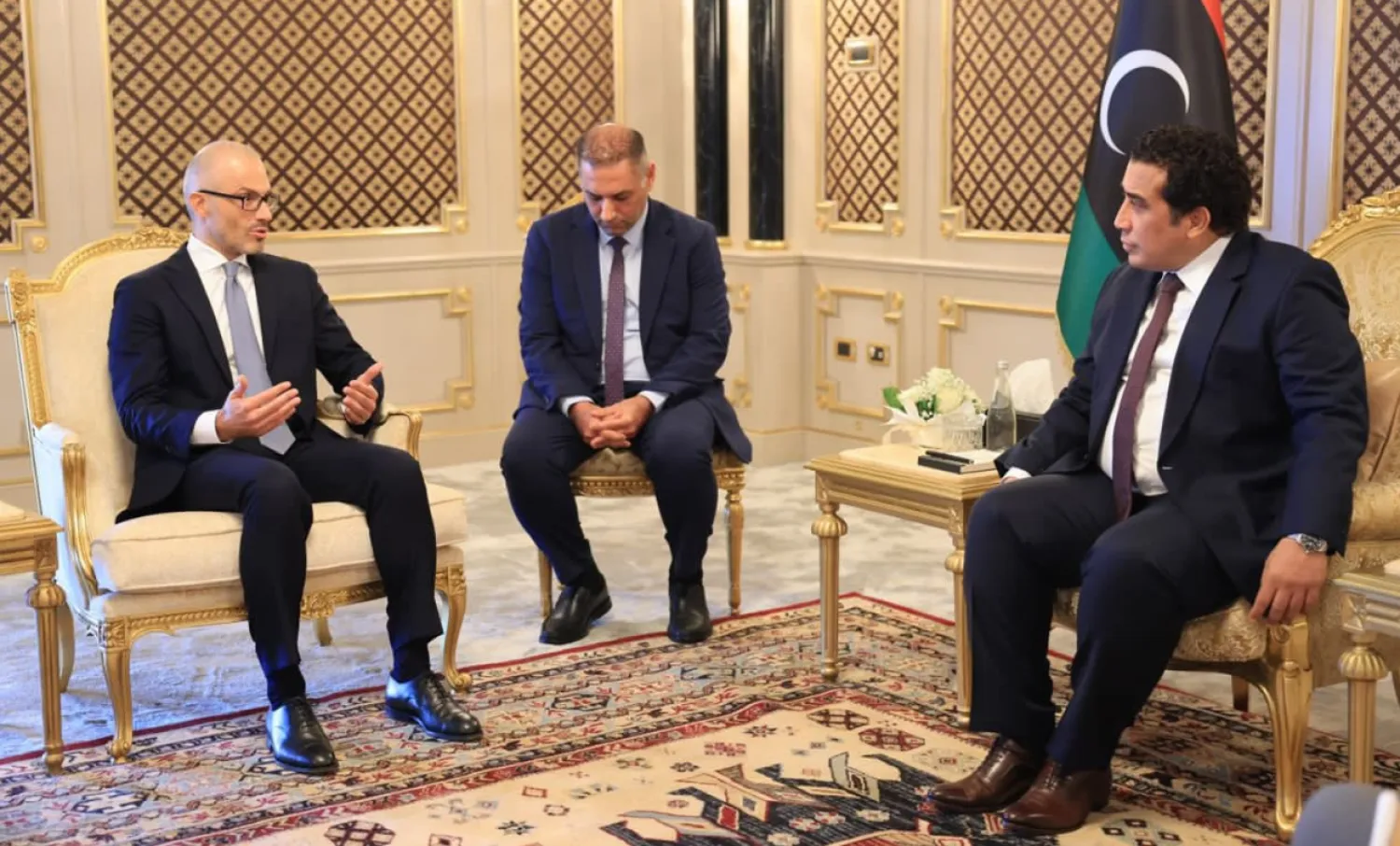 لقاء المنفي مع سفير الاتحاد الأوروبي (المجلس الرئاسي)