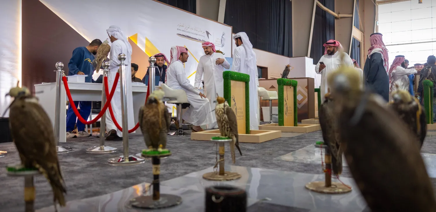 مهرجان الصقور استخدم أحدث التقنيات لتجنب المخالفات أو التلاعب بمعلومات الصقر (نادي الصقور)