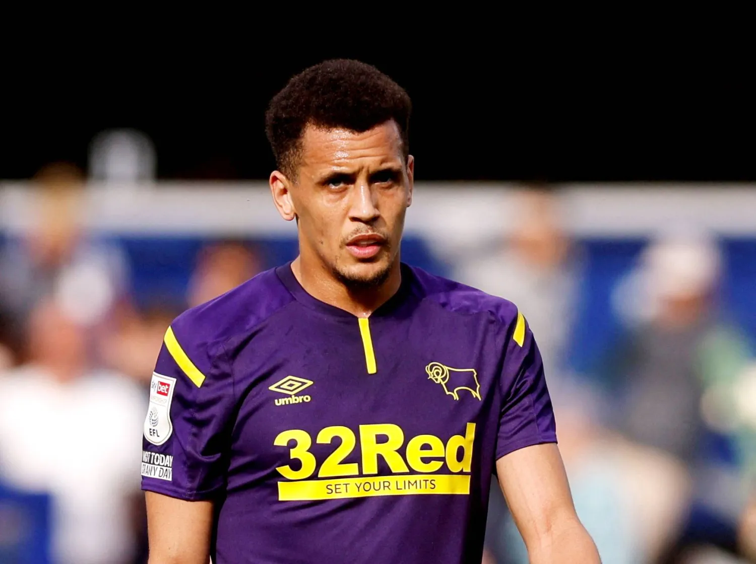 رافيل موريسون لاعب وسط مانشستر يونايتد (رويترز)