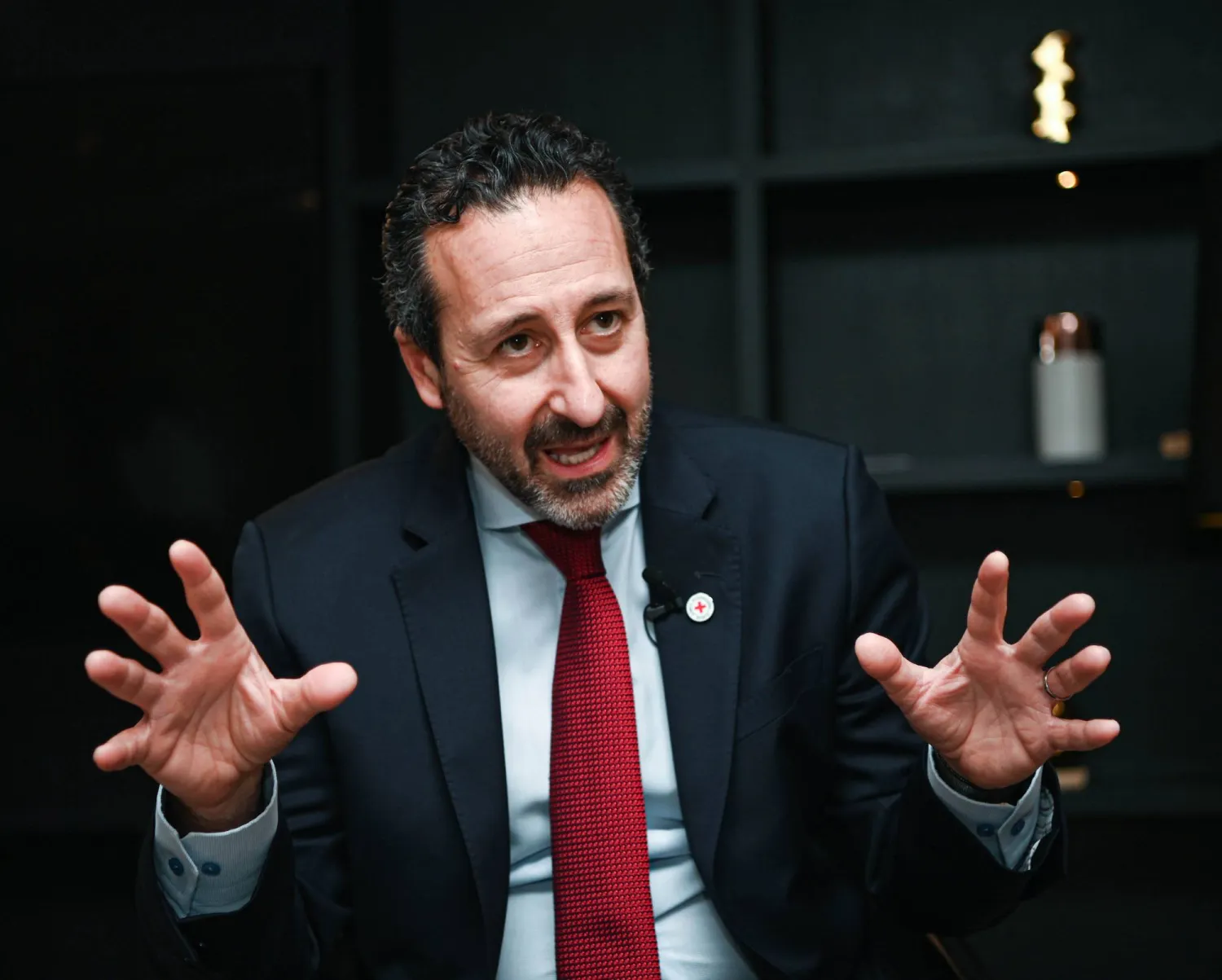 مارديني أثناء حديثه عن الوضع المأساوي في قطاع غزة (تصوير: بشير صالح)