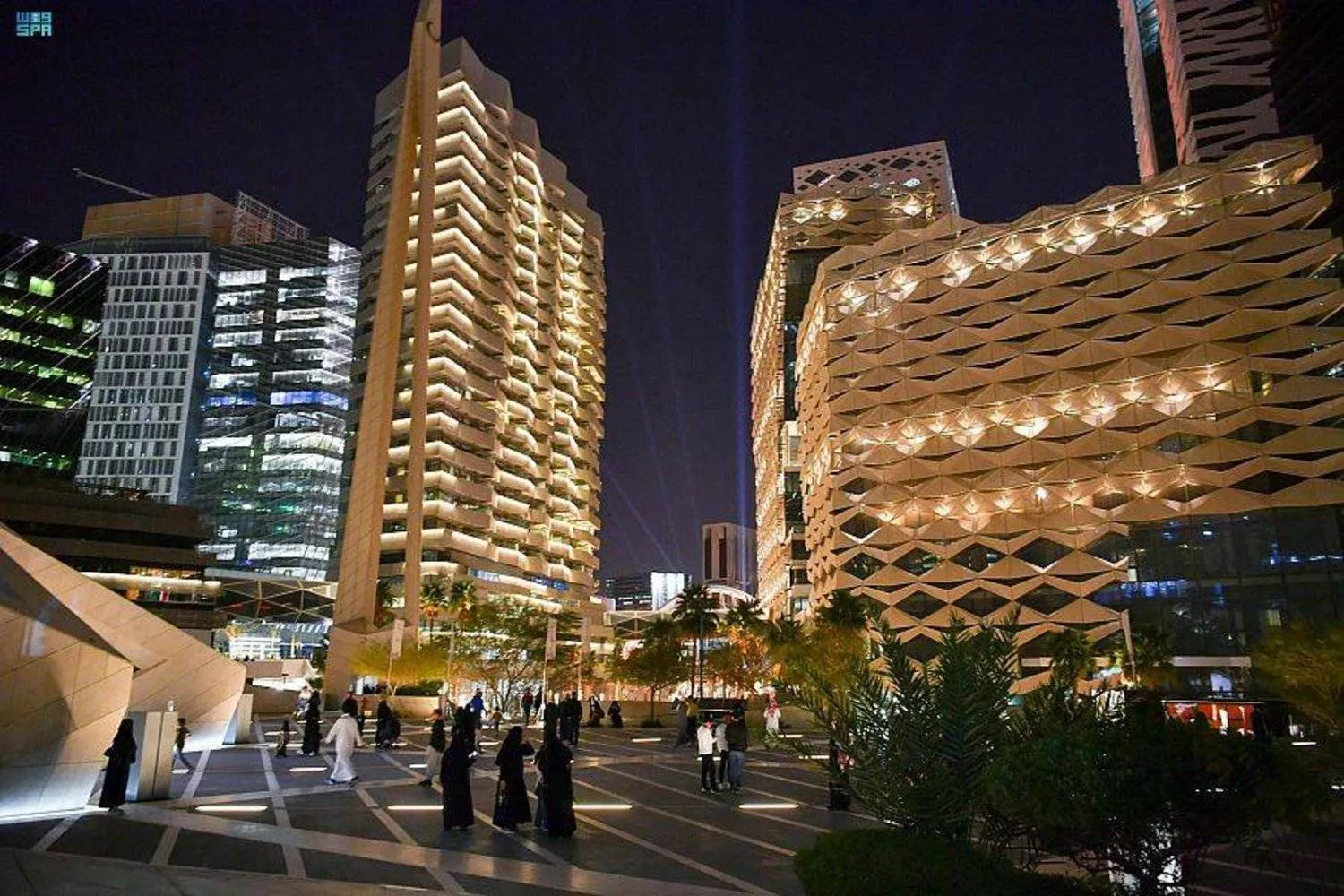 تعزز هذه الخطوة تمويل المشاريع التنموية ومشاريع البنية التحتية المرتبطة بـ«رؤية 2030» (الشرق الأوسط)