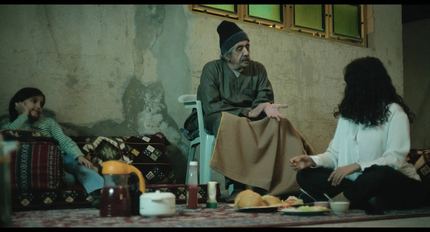 محمد الطويان في مشهد من الفيلم الذي يُعرض في السينما هذا الخميس (خاص الشرق الأوسط)