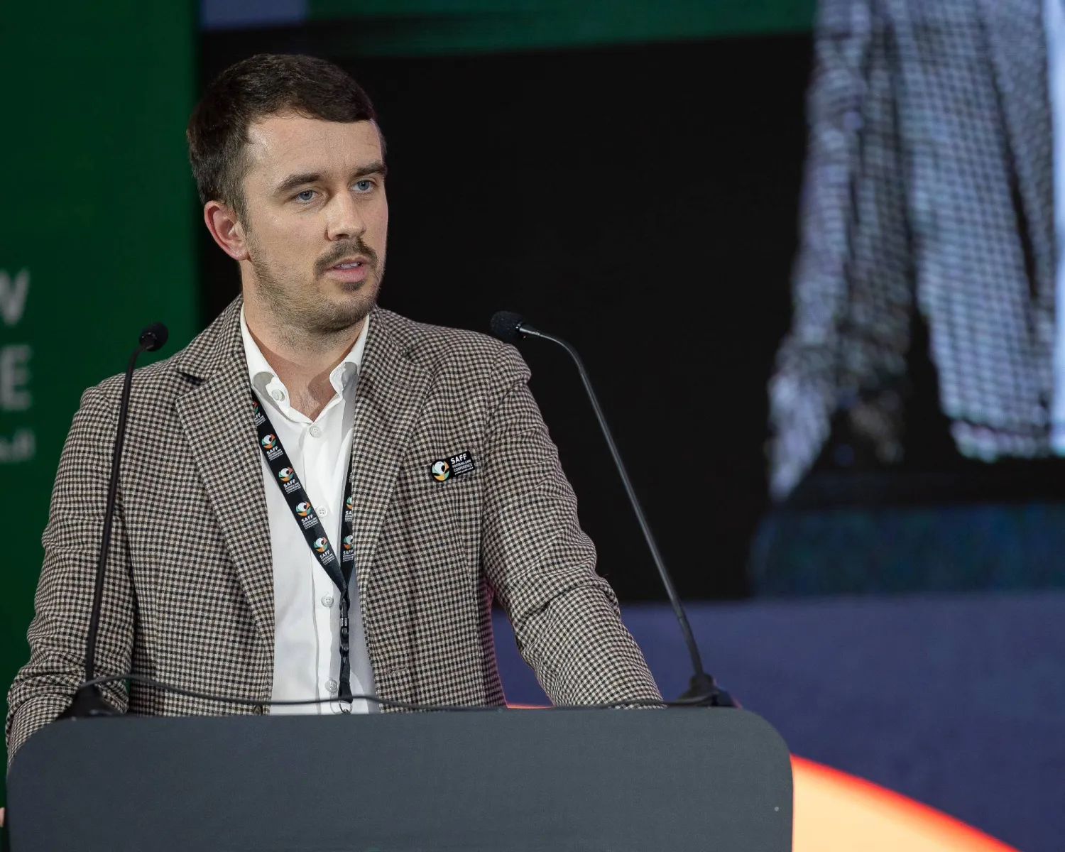 ماتيوس ويتجين أشاد بنزاهة منافسات الكرة السعودية (الشرق الأوسط)