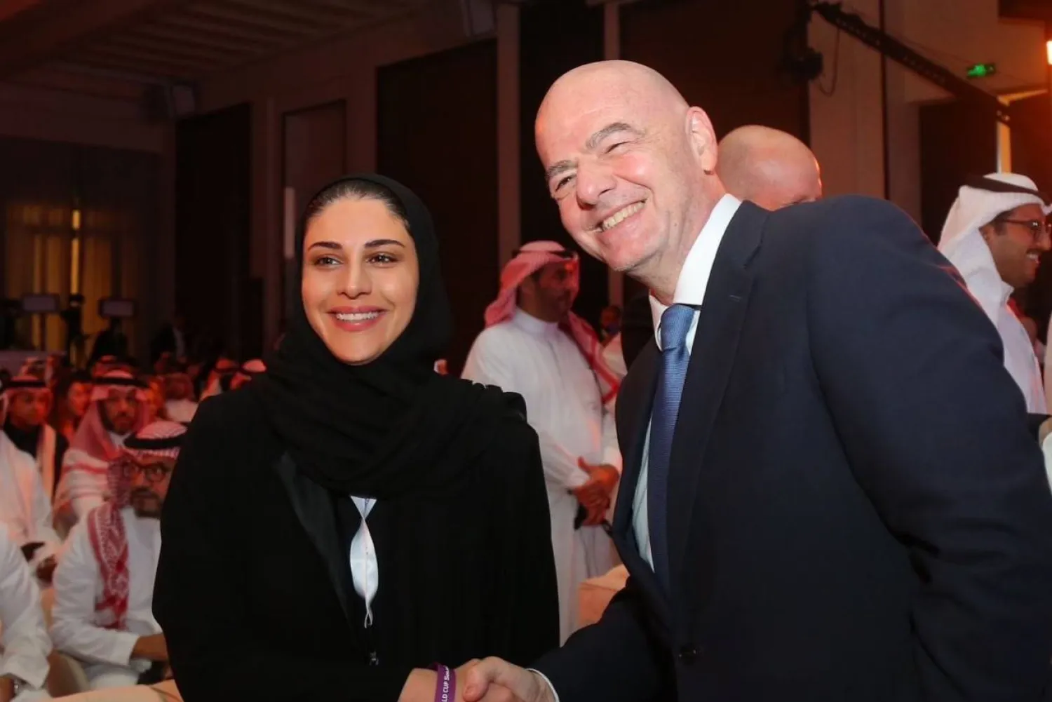 العريفي برفقة رئيس الاتحاد الدولي لكرة القدم (منصة إكس)