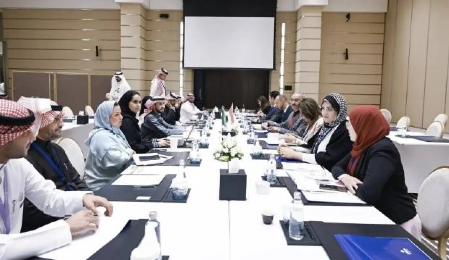 وقعت السعودية 29 اتفاقية ومذكرة تفاهم ومحضر مناقشات مع العديد من الدول في مجال النقل الجوي خلال مؤتمر «آيكان 2023 (واس)