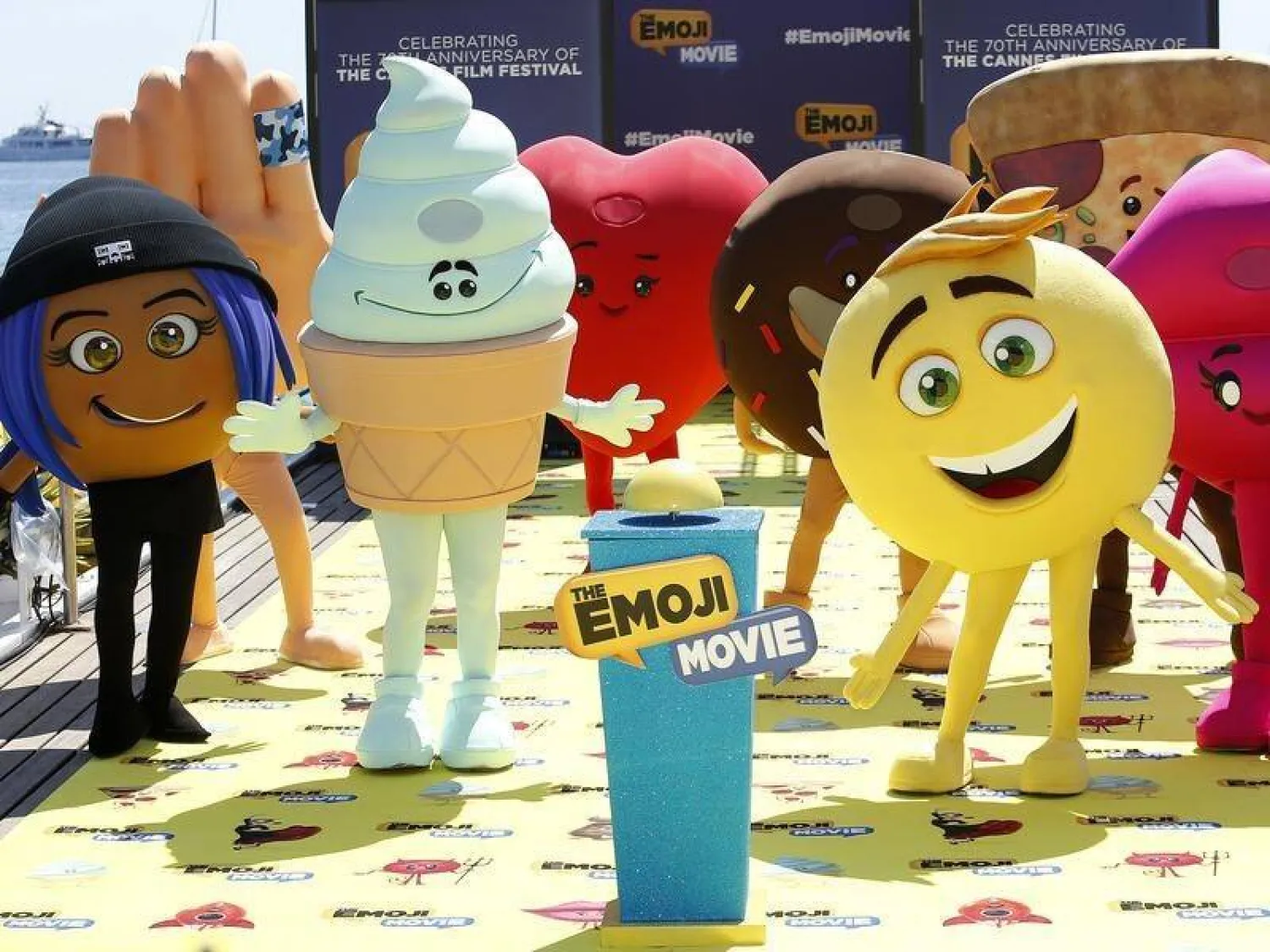 النباتات والفطريات والكائنات الحية ممثلة بشكل ناقص كرموز تعبيرية (إ.ب.أ)