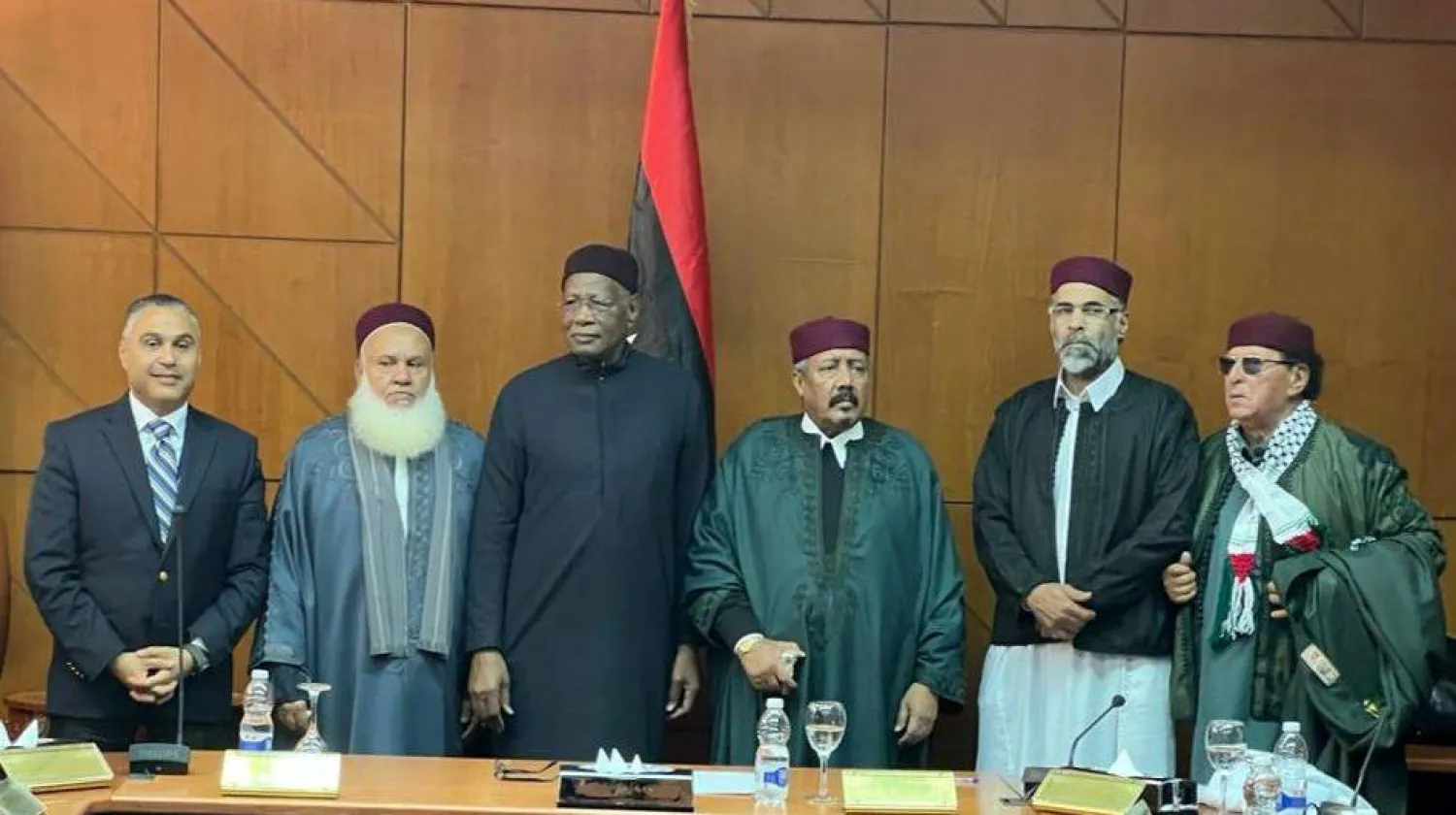 باتيلي مع بعض الوجهاء والأعيان في بنغازي (البعثة الأممية)