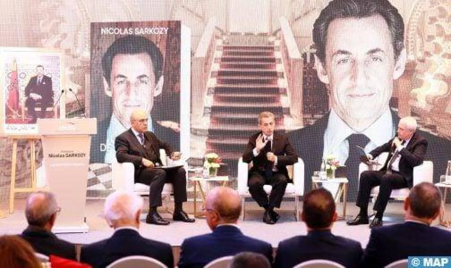الرئيس الفرنسي الأسبق نيكولا ساركوزي خلال حفل في الرباط لتقديم كتابه «زمن المعارك» (ماب)