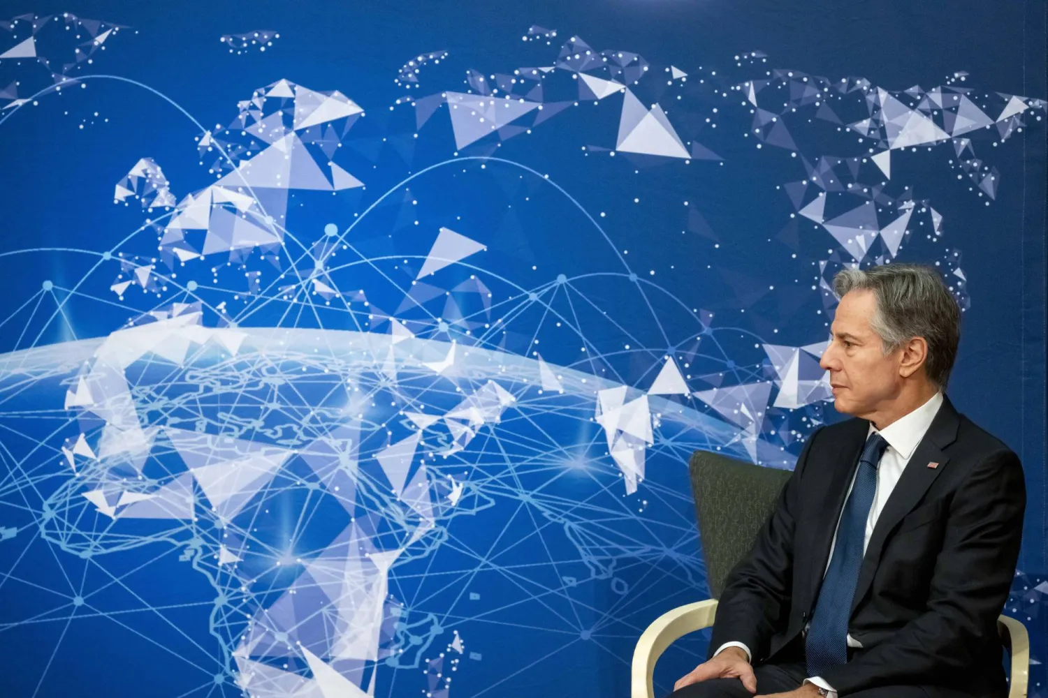 بلينكن لدى إلقائه خطاباً في وزارة الخارجية في 7 ديسمبر (أ.ب)