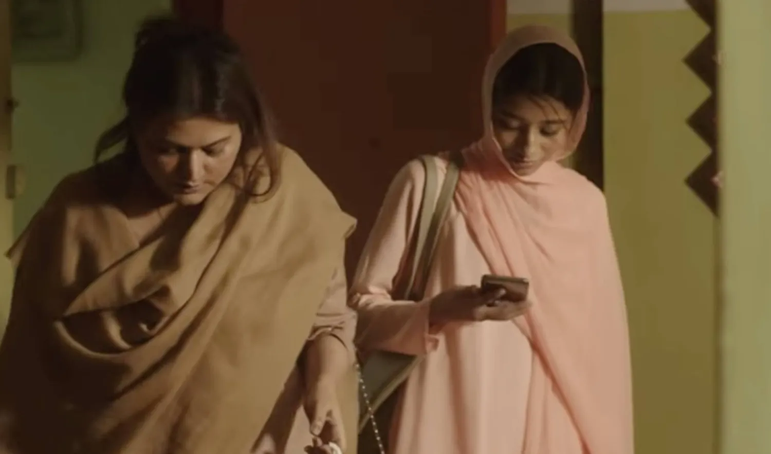 
 «أشياء بائسة» ربح مهرجان ڤنيسيا (إليمنت  بيكتشرز)