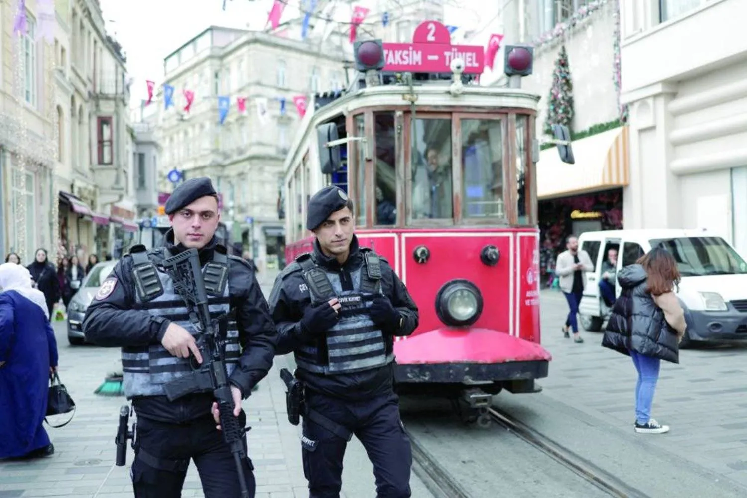 Two Turkish police officers in Istanbul. (Reuters) 