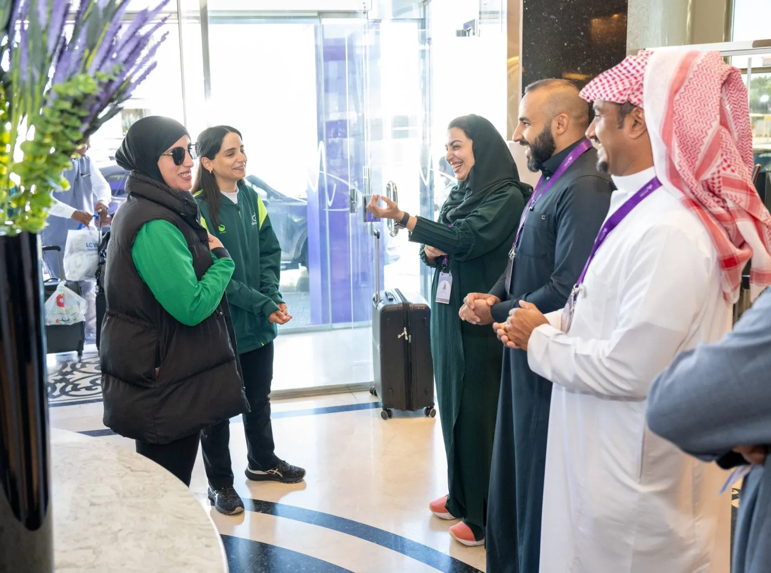 جانب من المنظمين للبطولة العربية للدراجات (الاتحاد السعودي للدراجات)