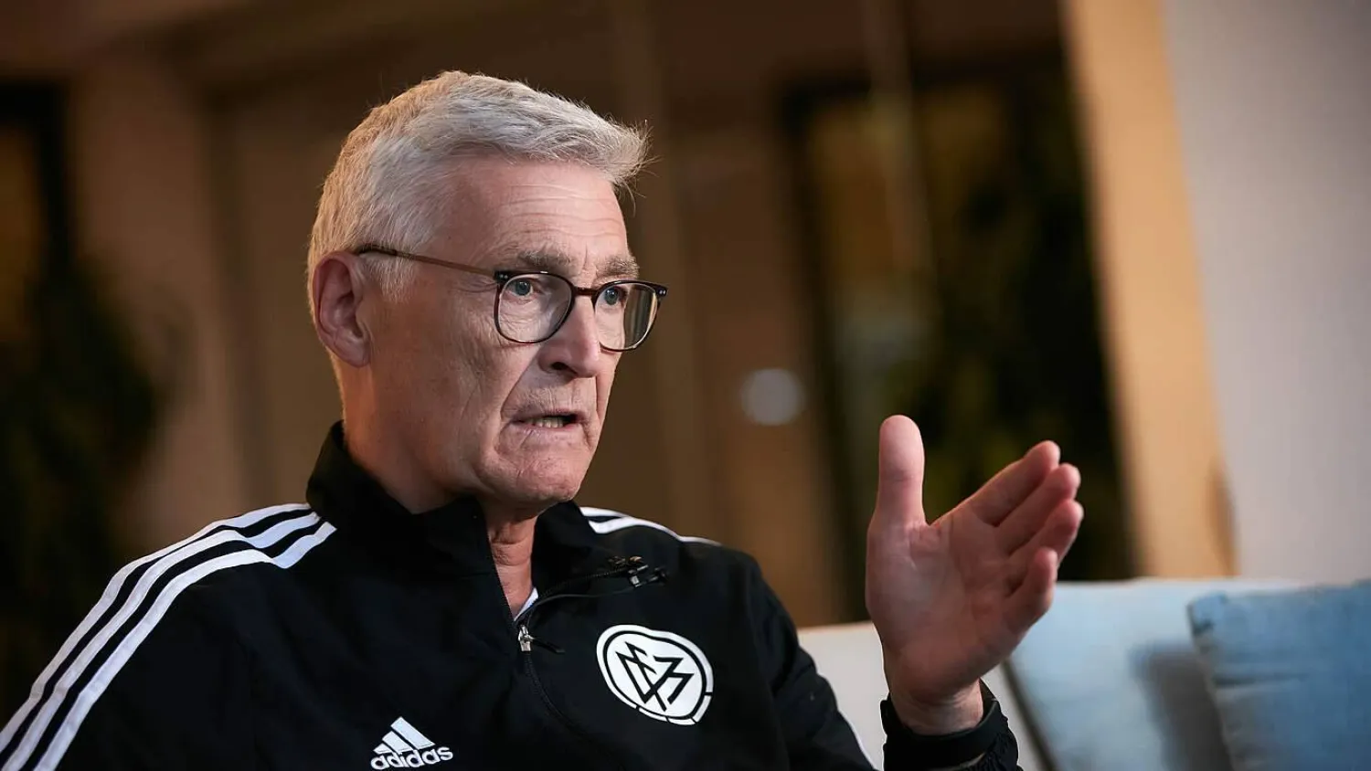 لوتز مايكل فروليش (د.ب.أ)