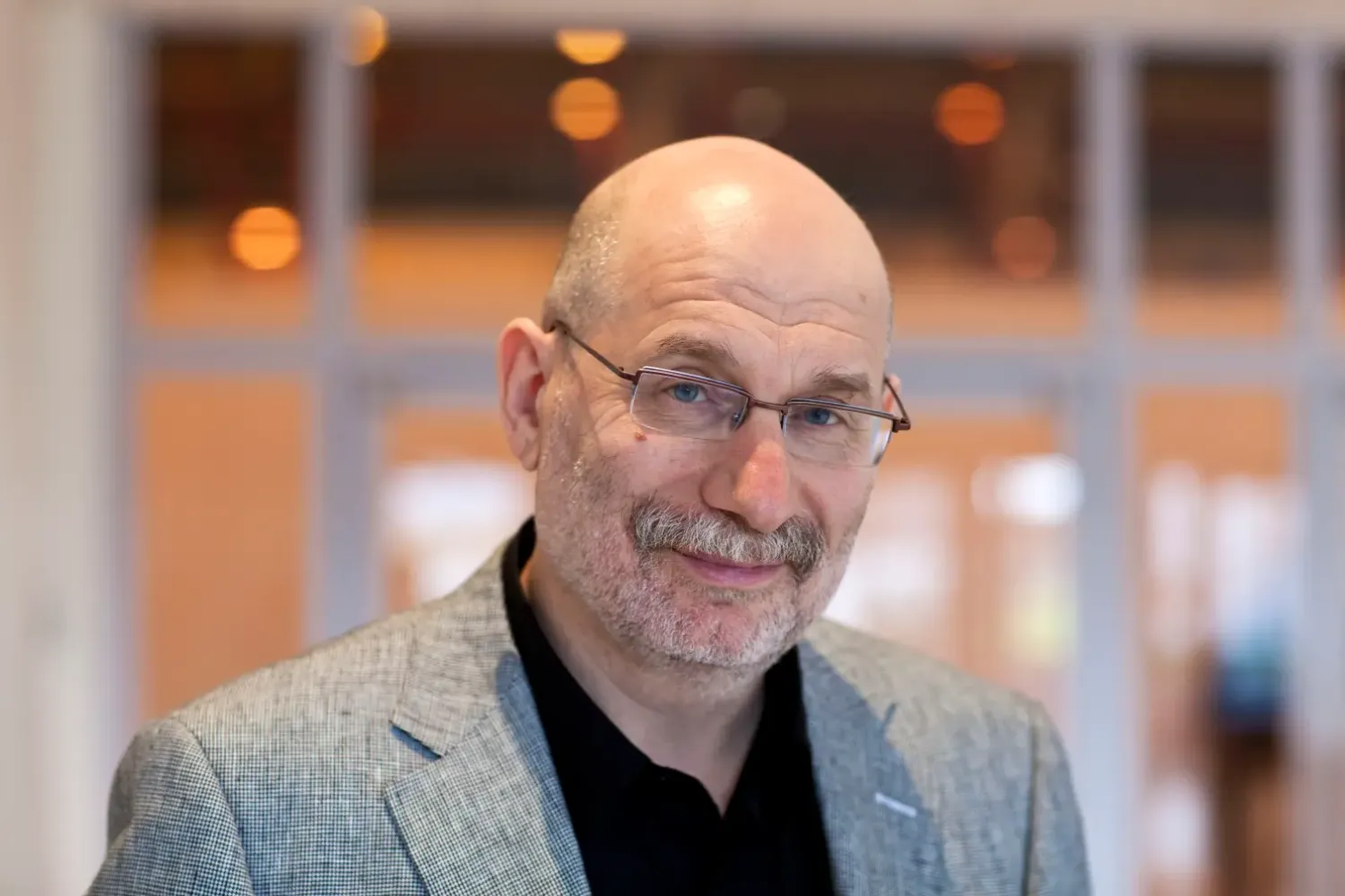 بوريس أكونين (متداولة)