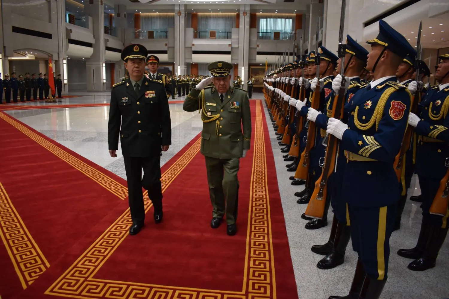 رئيس أركان الجيش الجزائري أثناء وجوده باللجنة العسكرية الصينية شهر نوفمبر 2023 (الدفاع الجزائرية)