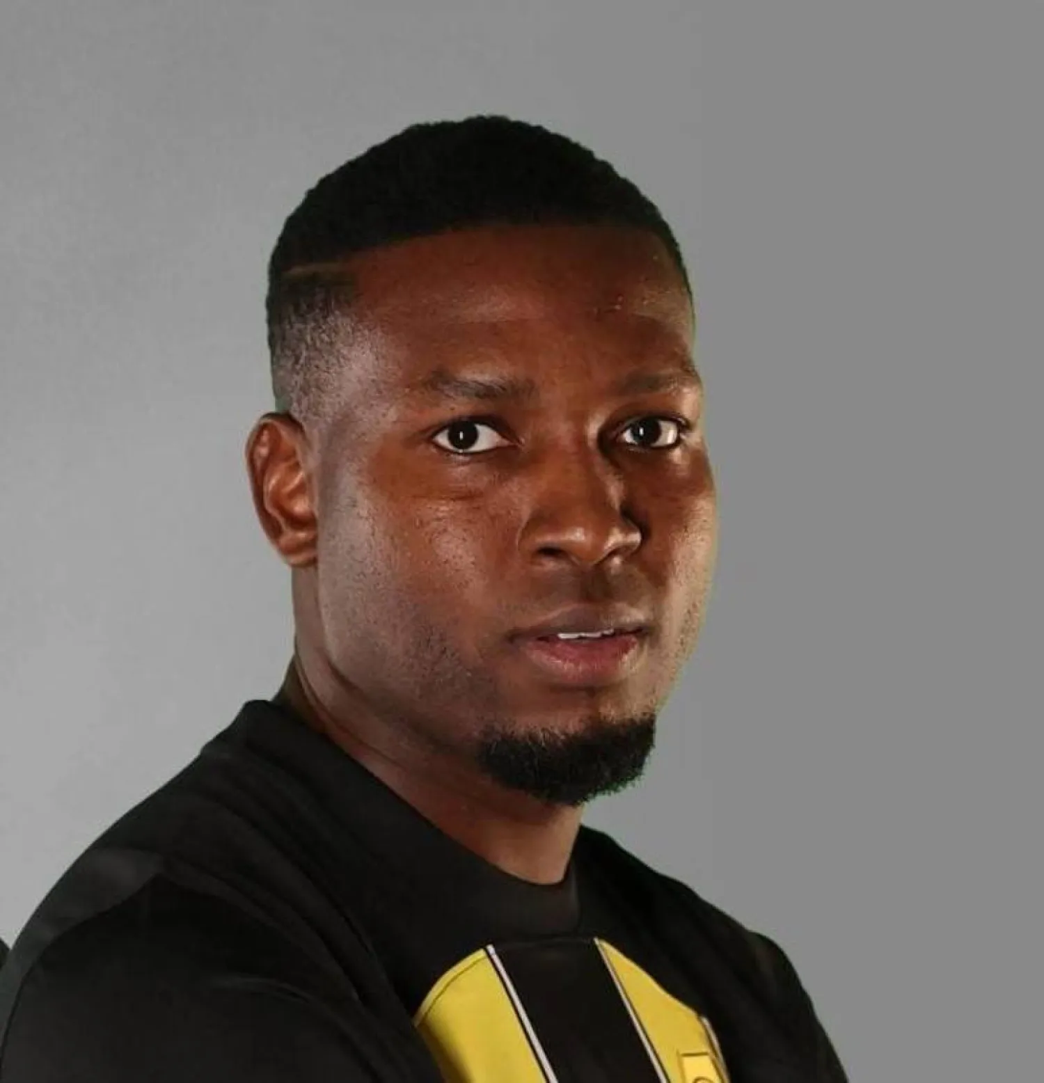 لاعب نادي الاتحاد عمر هوساوي (رويترز)