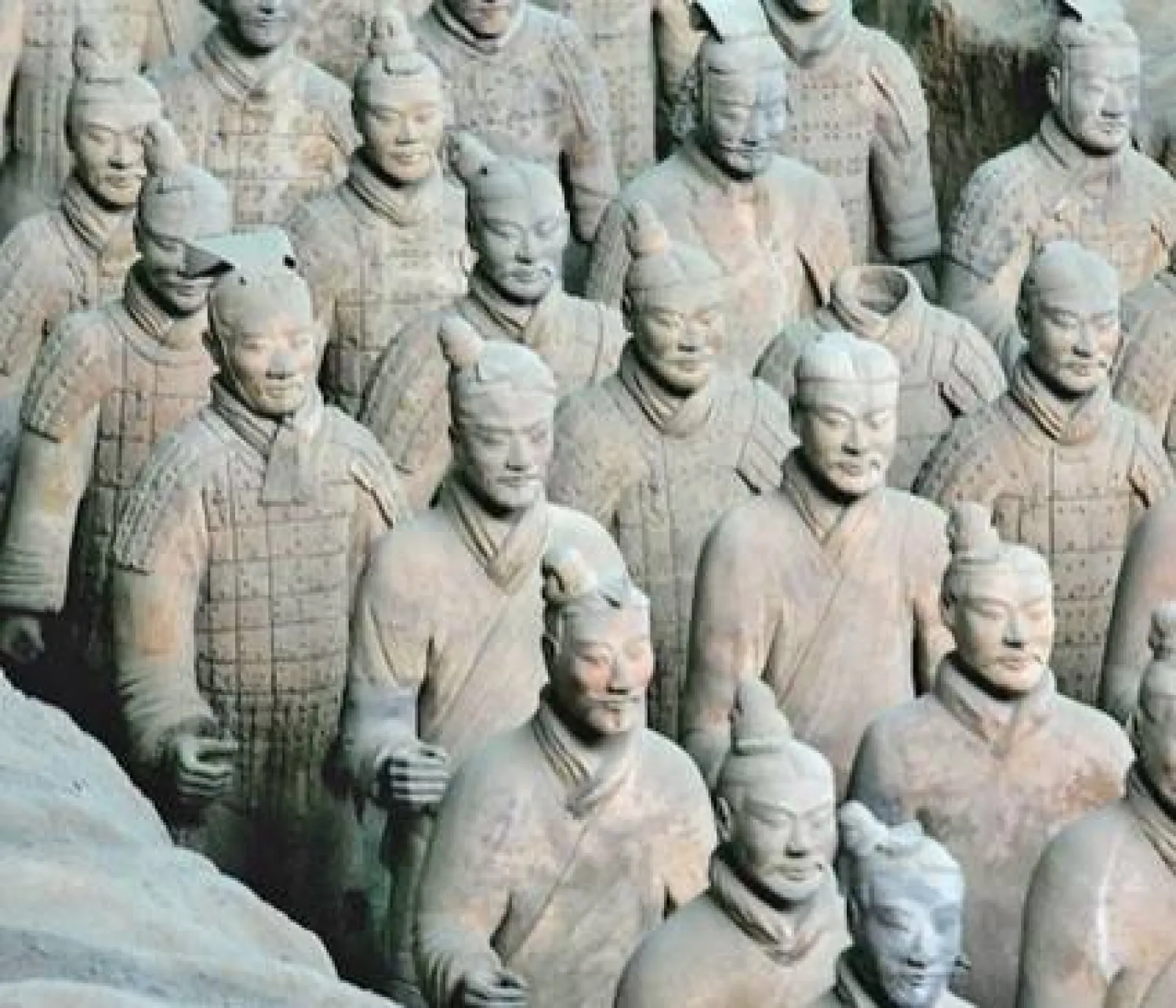 اكتشاف زجاجة نادرة في الصين عمرها 7000 عام