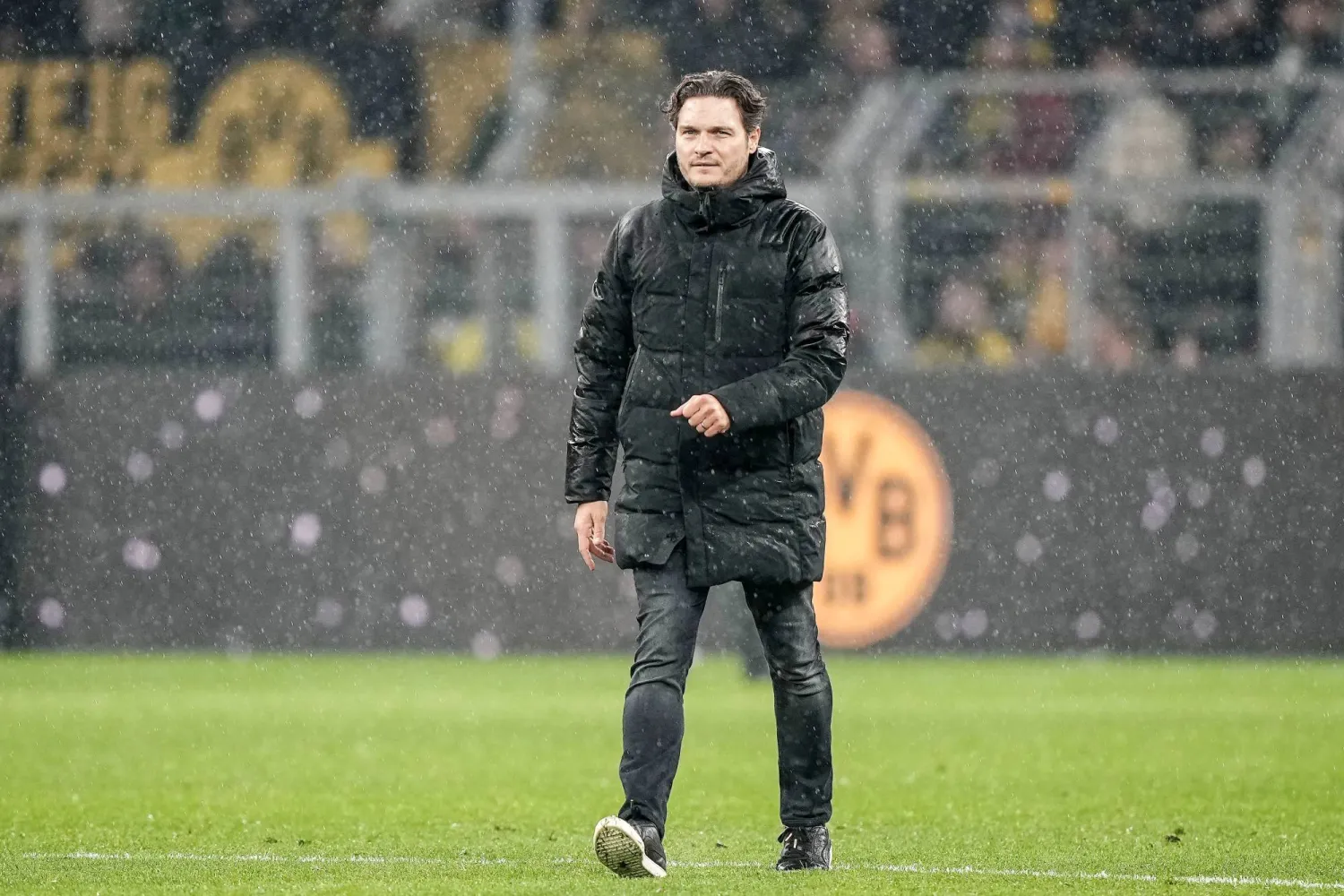 إدين ترزيتش مدرب بوروسيا دورتموند (أ.ب)