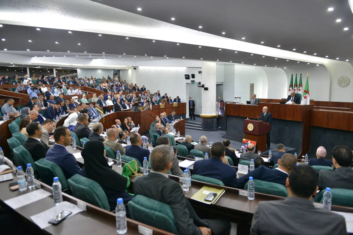 من جلسة برلمانية نظمت بداية 2023 لمساءلة الحكومة بخصوص هروب الأطباء نحو فرنسا (البرلمان)