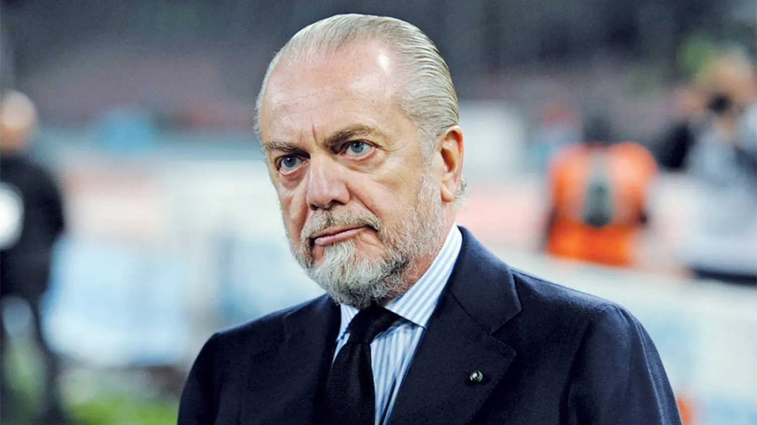 أوريليو دي لاورنتيس رئيس نادي نابولي (الشرق الأوسط)