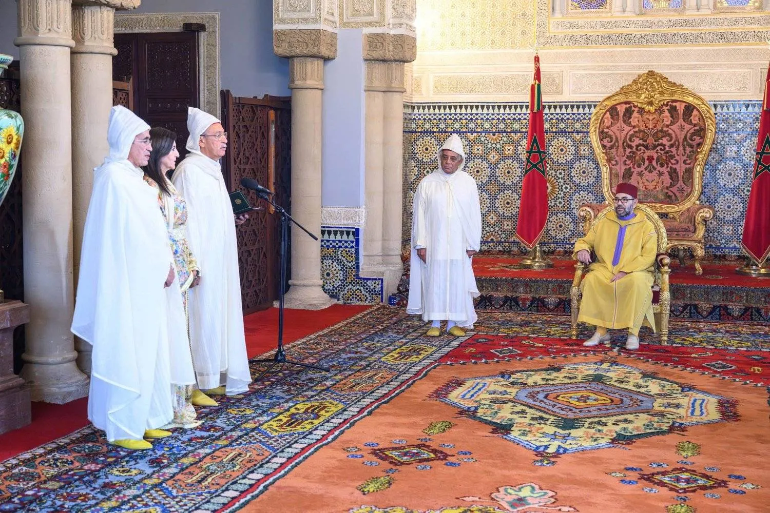 New members of the Constitutional Court take the oath before King Mohammed VI. (Map)