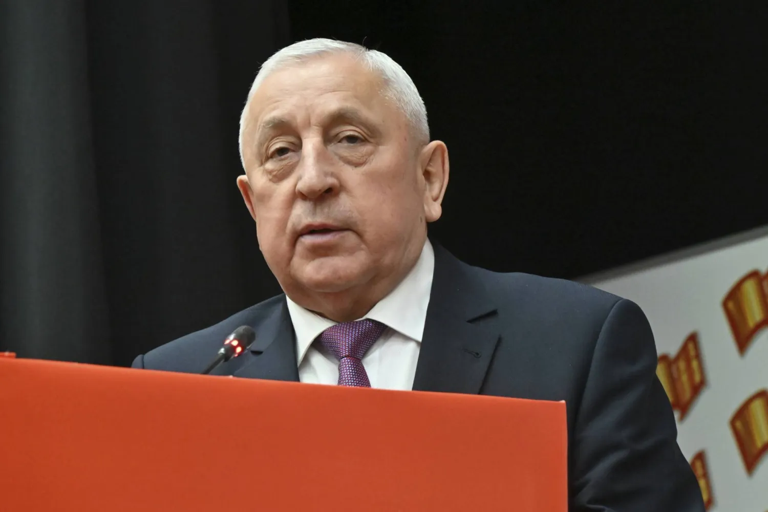 السياسي الروسي نيكولاي خاريتونوف (أ.ب)