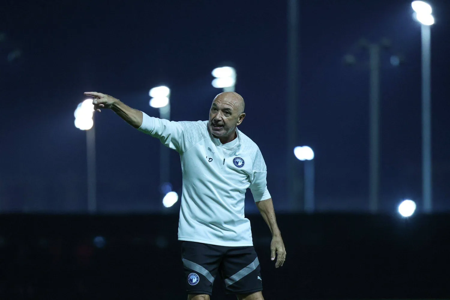 جايمي باتشيكو المدير الفني لنادي بيراميدز (نادي بيراميدز)