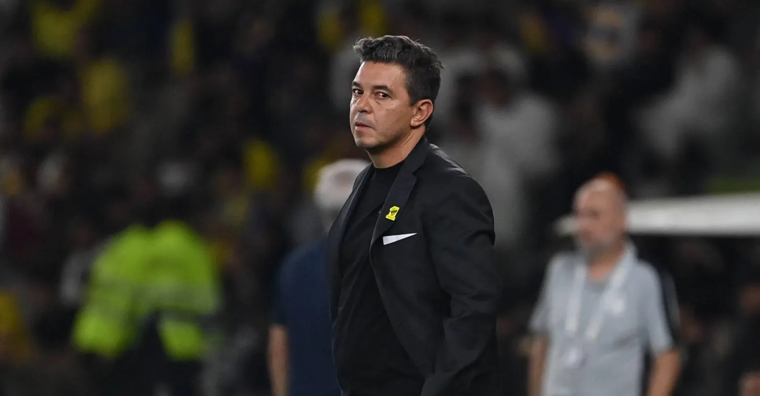 غاياردو مدرب فريق الاتحاد  (تصوير: علي خمج) 