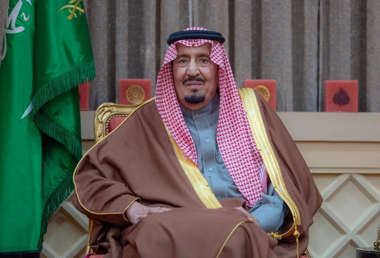 الملك سلمان بن عبد العزيز لدى تشرف الأمراء المعينين في مناصبهم الجديدة بأداء القسم (واس)